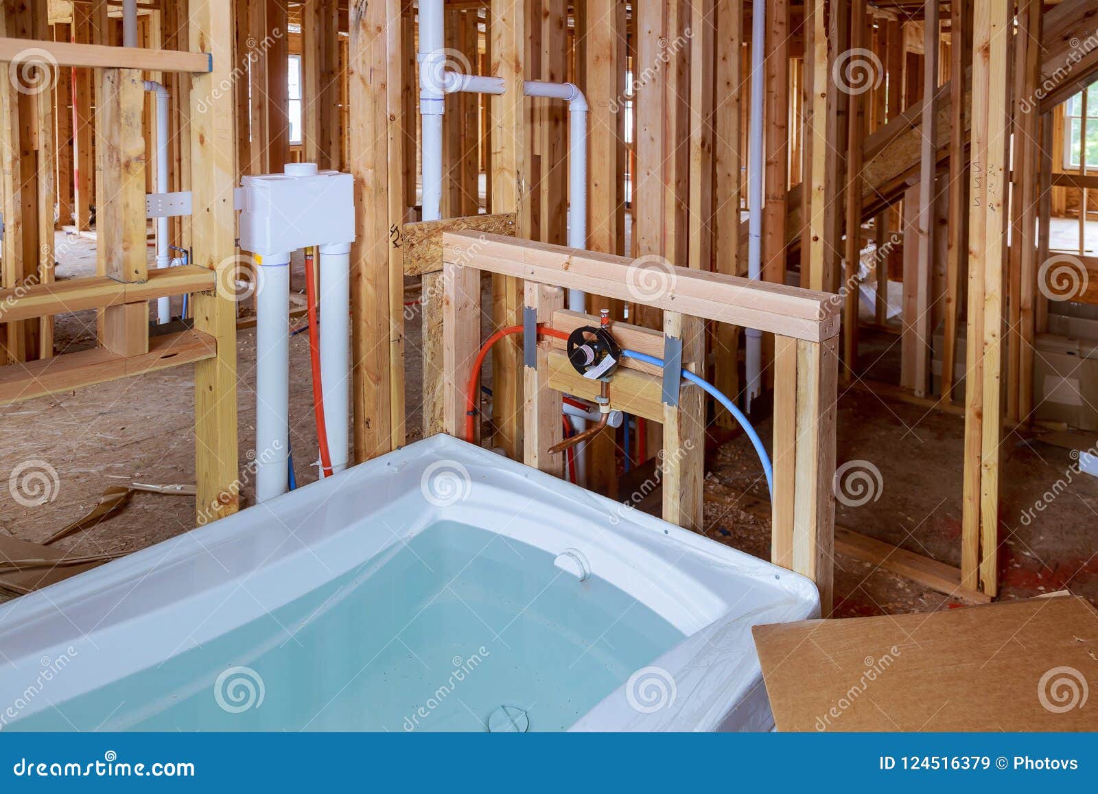 Unfinishing配管 龙头 上下水道的新的家庭设施的卫生间库存图片 图片包括有unfinishing配管 龙头 上下水道的新的家庭设施的卫生间