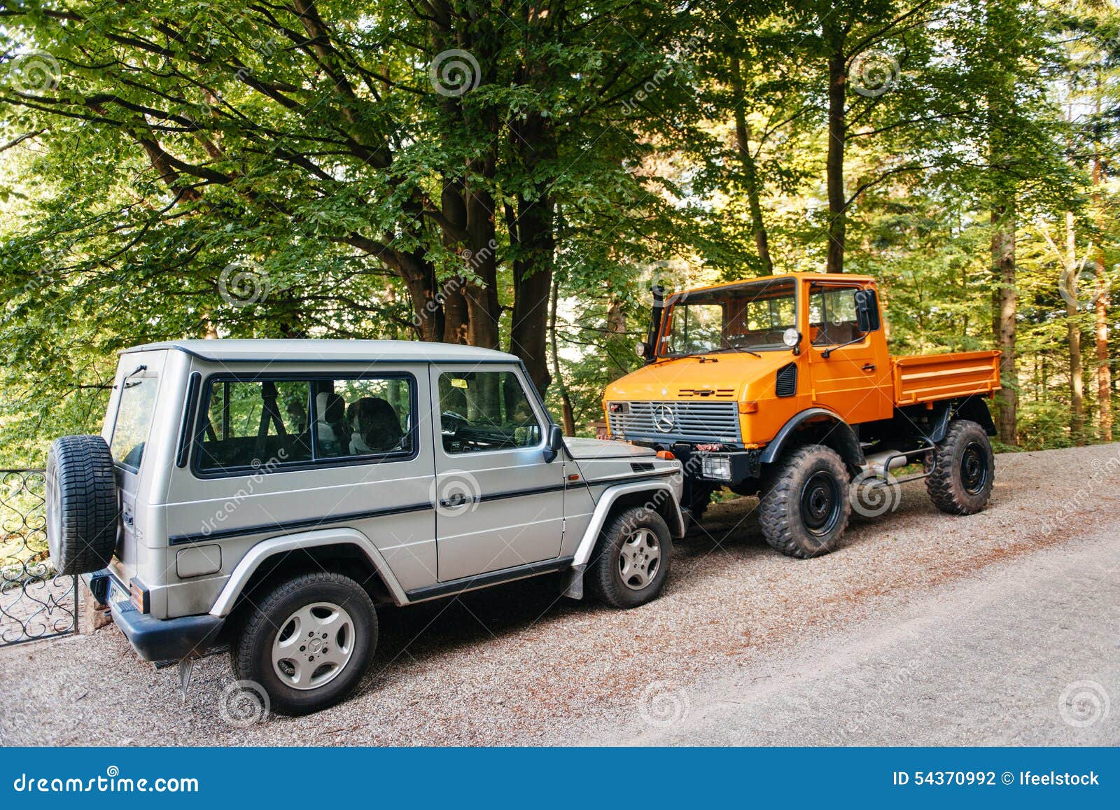 unimog-mercedes-benz-g-class-gelandewagen-front-each-o-france-may-four-wheel-drive-vehicle-wagen-short-cross-country-54370992.jpg