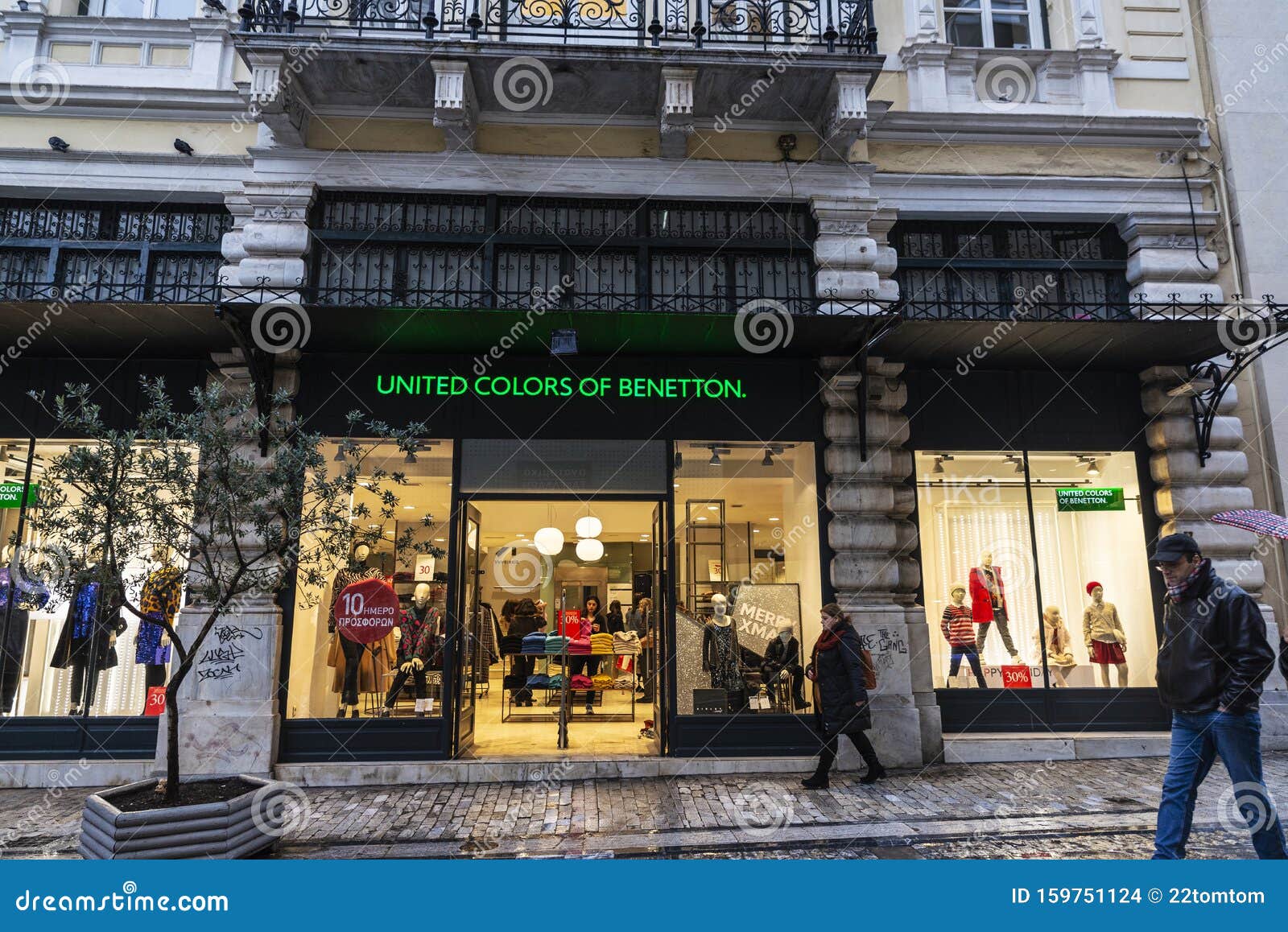 United Colors Of Benetton Store At Night In Athens, Greece ...