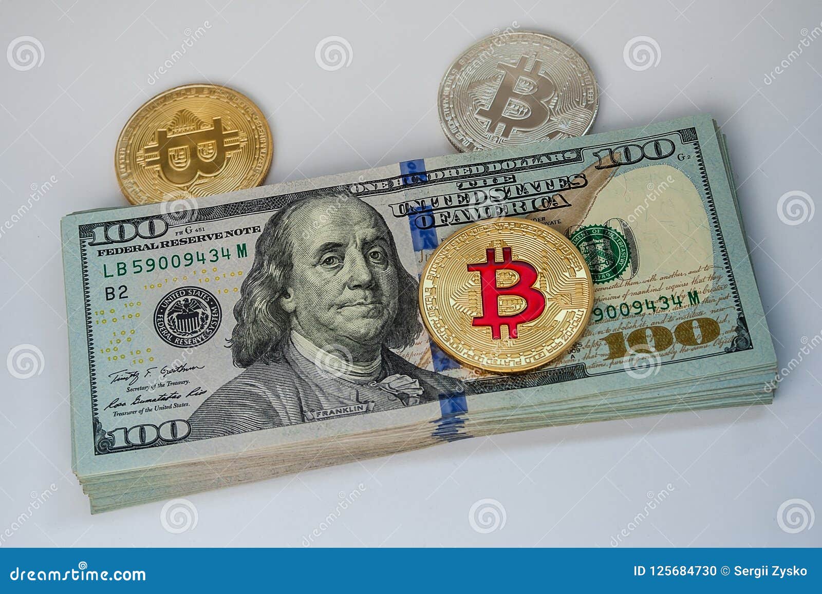 a bitcoin dollárt ér)