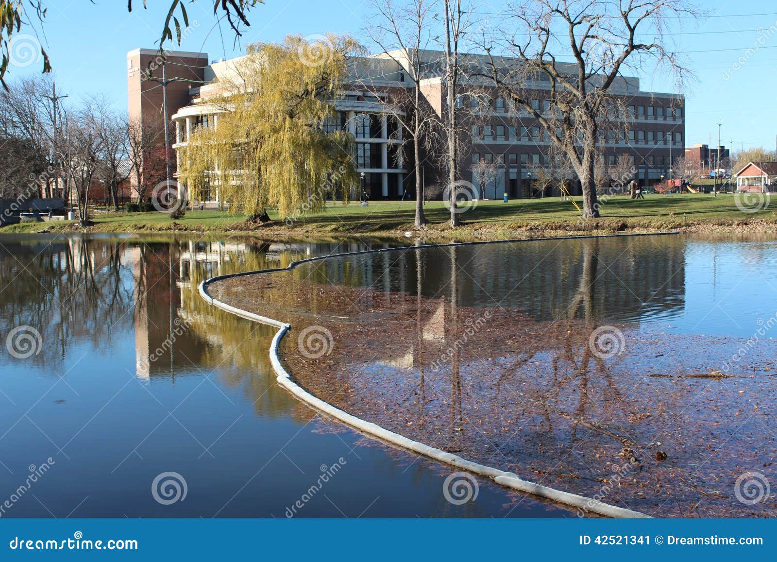 University of Michigan-Flint Stock Image - Image of river, autumn: 42521341