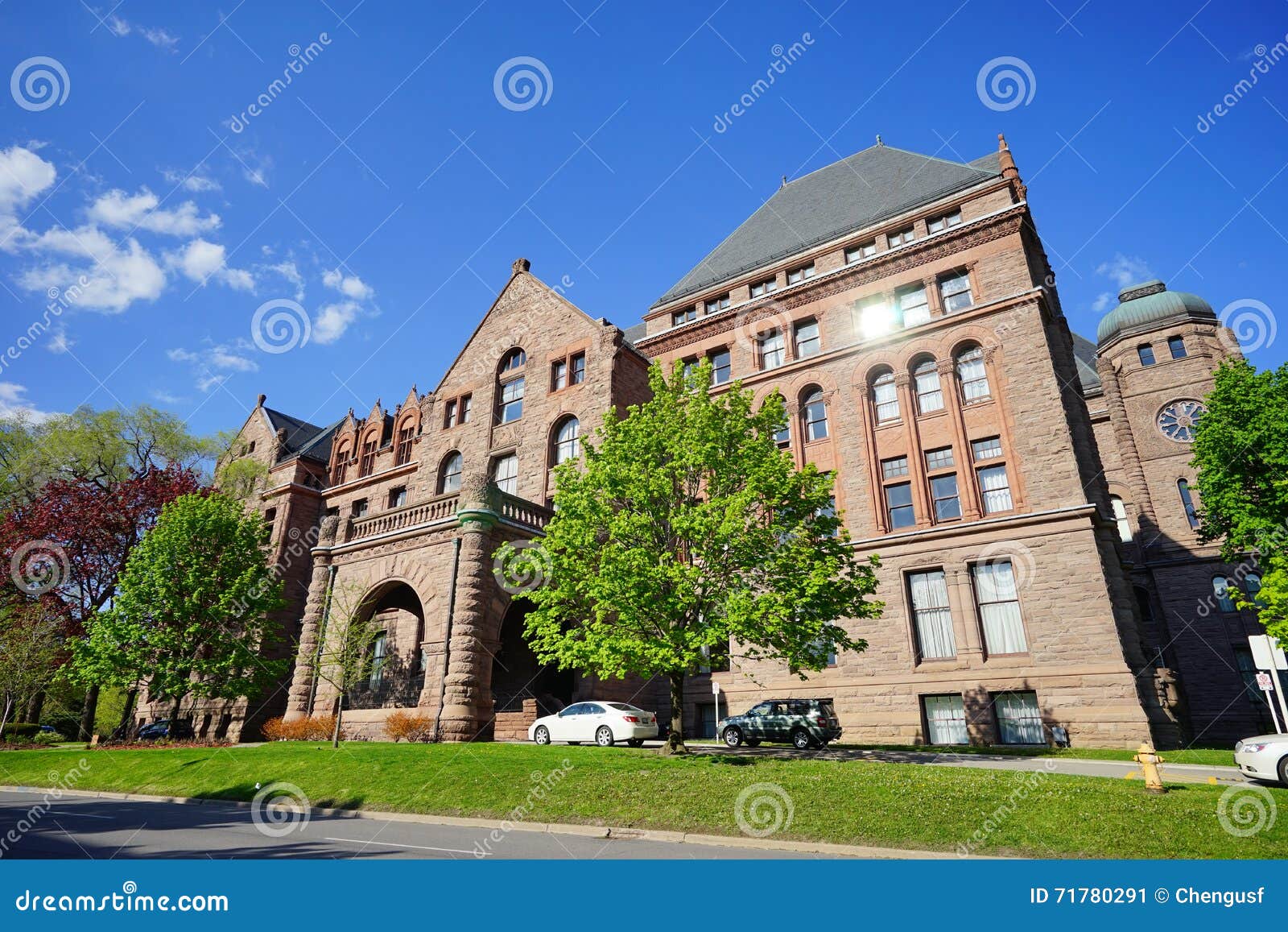 University of Toronto Building Editorial Photo - Image of faculty ...