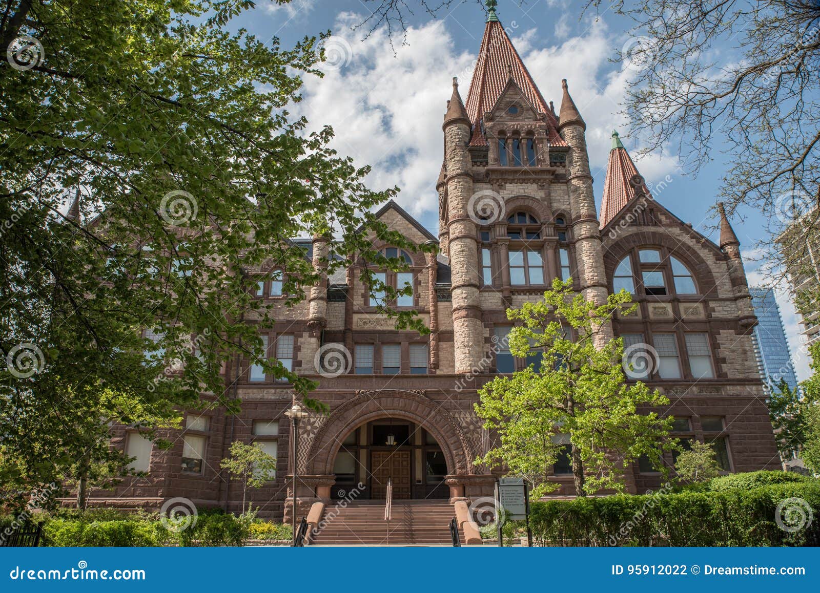 University of Toronto editorial photography. Image of uoft - 95912022