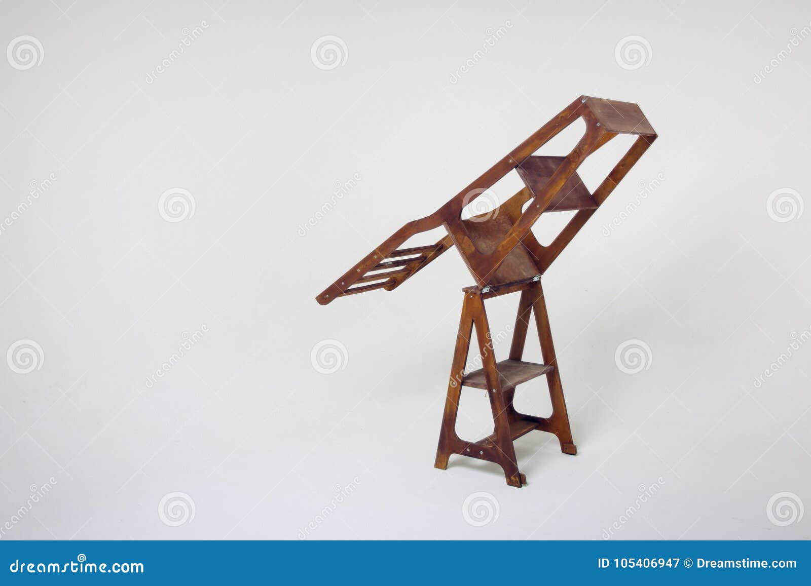 an unusual folding stepladder on a cycramram