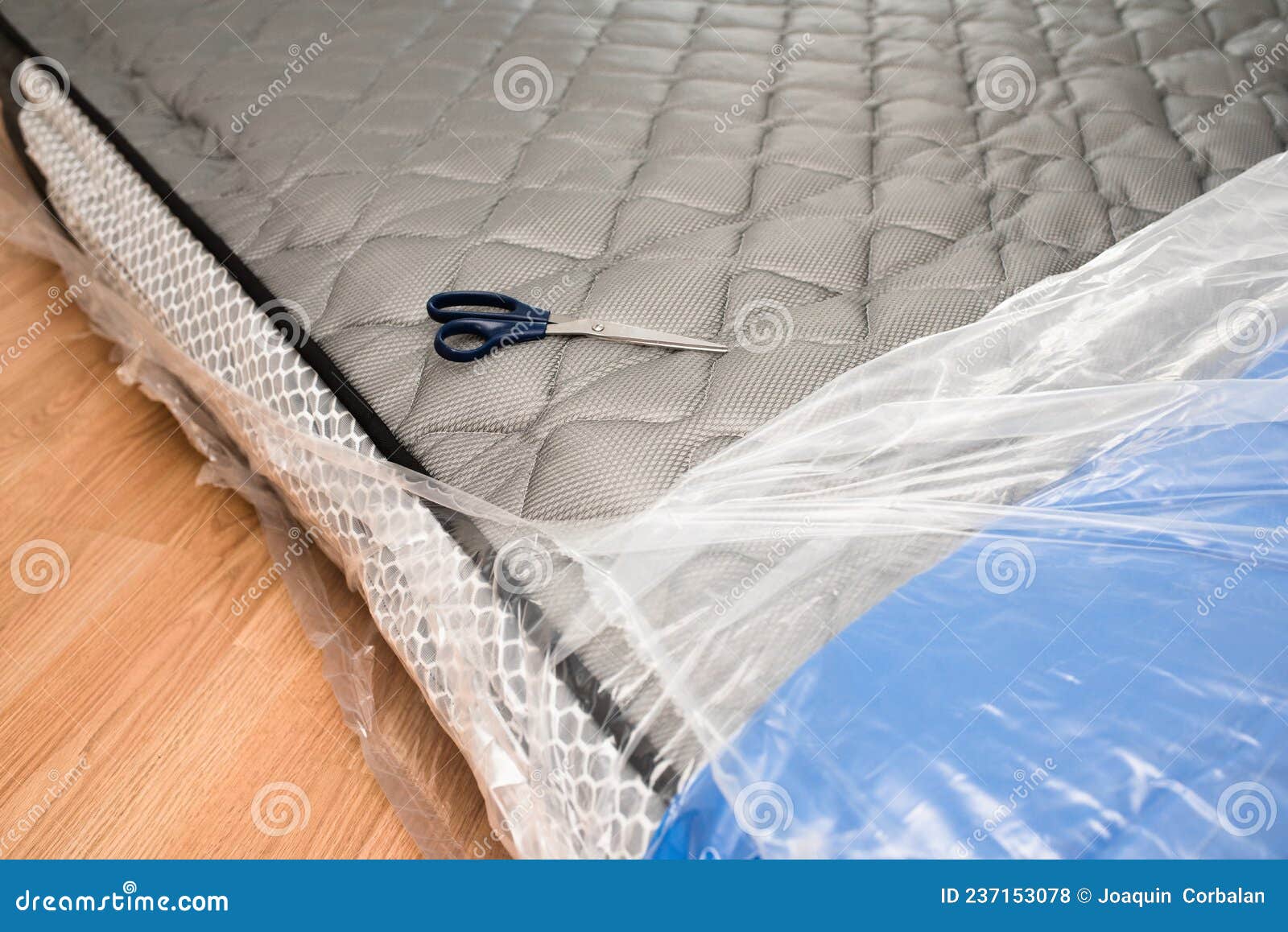 Plastic wrap for mattress outlet