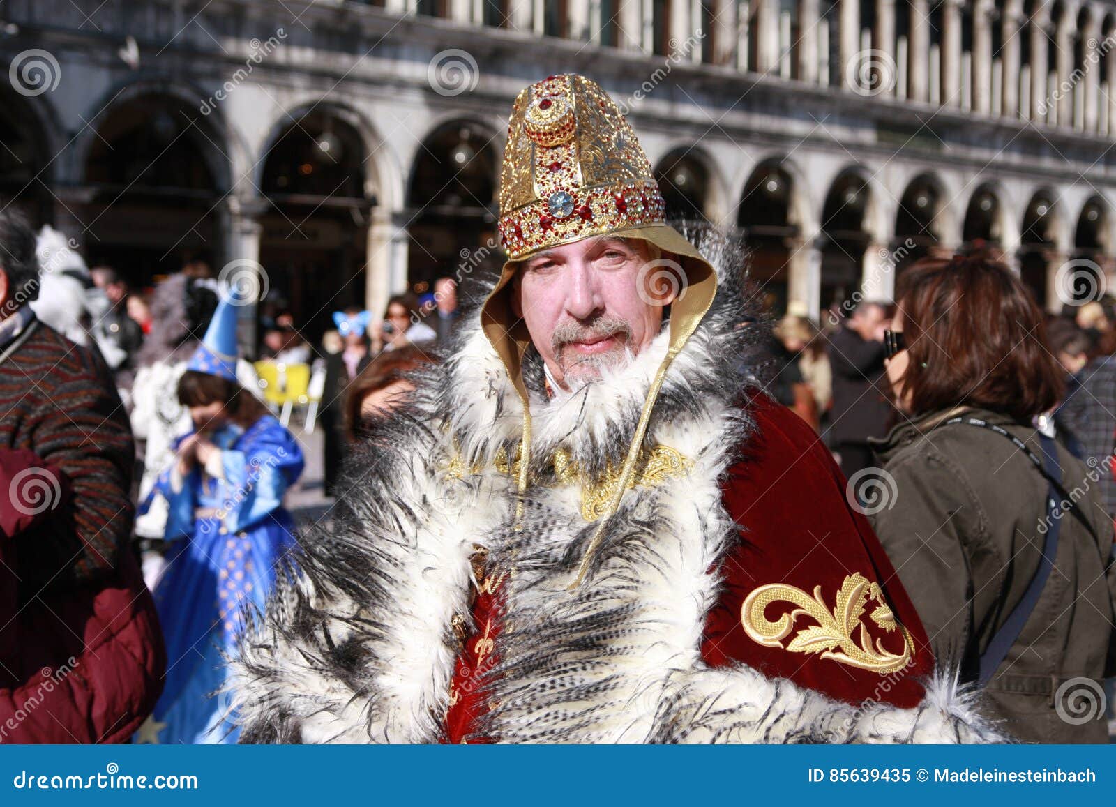 Uomo in Costume Del ` S Di Re Al Carnevale a Venezia, Italia Immagine  Editoriale - Immagine di carnevale, coltura: 85639435