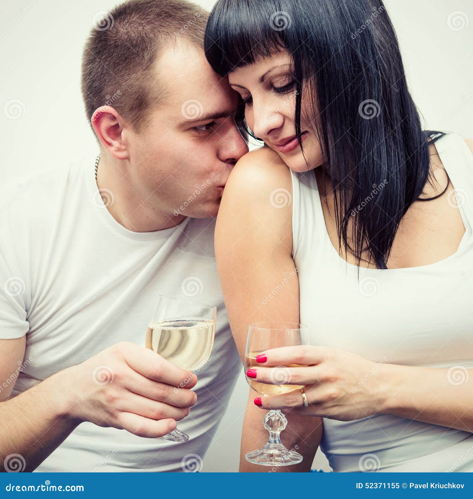 Uomo e donna immagine stock. Immagine di datare, telaio - 52371155