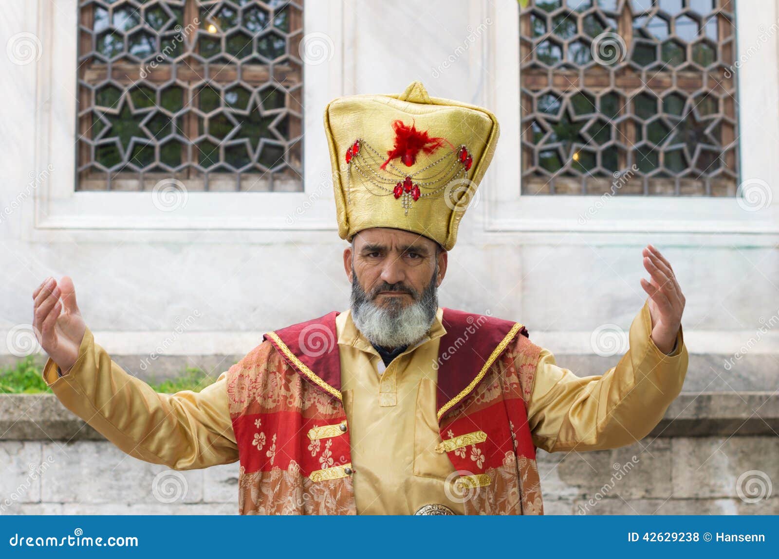 Uomo Turco Vestito Tradizionale Fotografia Stock Editoriale - Immagine di  maggiore, islam: 42629238