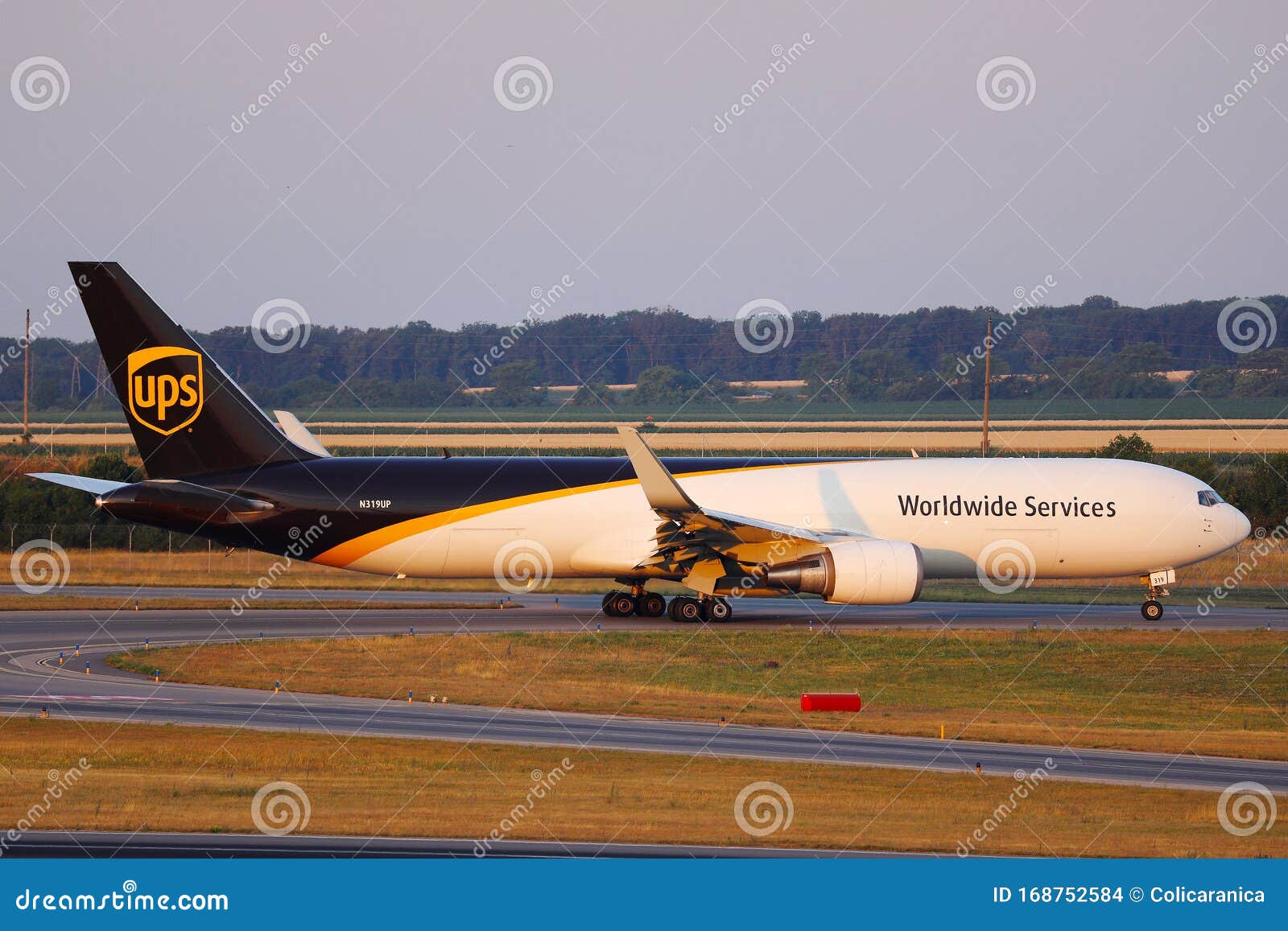 ups airlines plane taxiing editorial stock image image of arrival 168752584