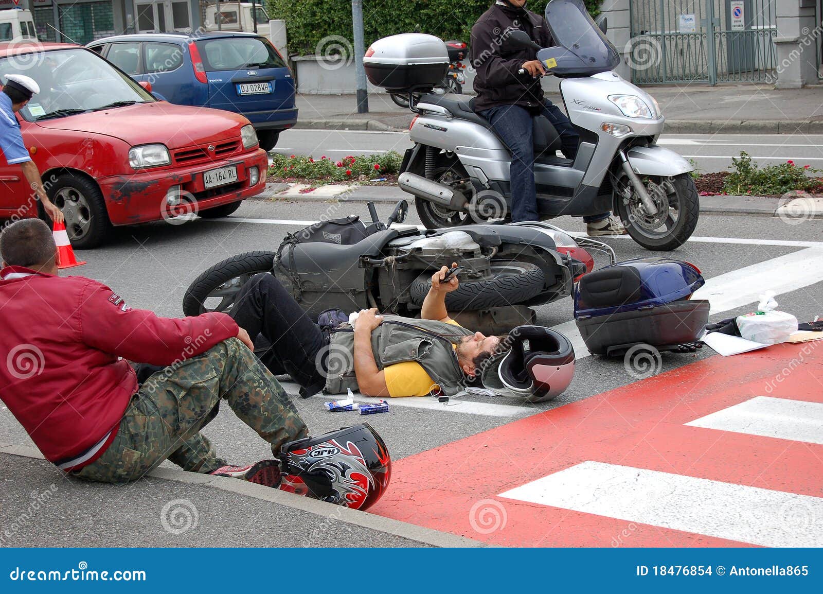 Urban crash editorial stock image. Image of signal, doctor 18476854