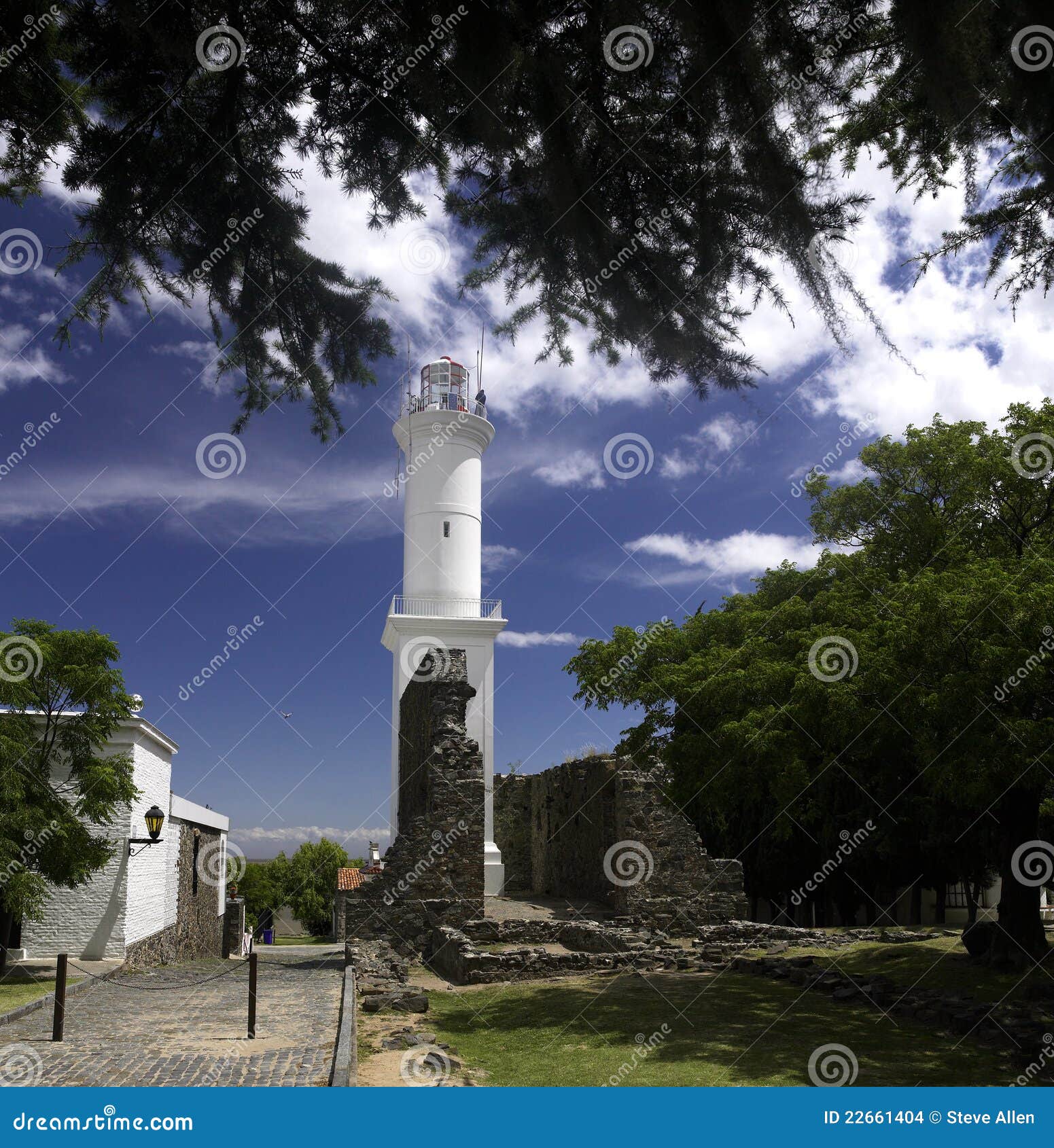uruguay - lighthouse - colonia