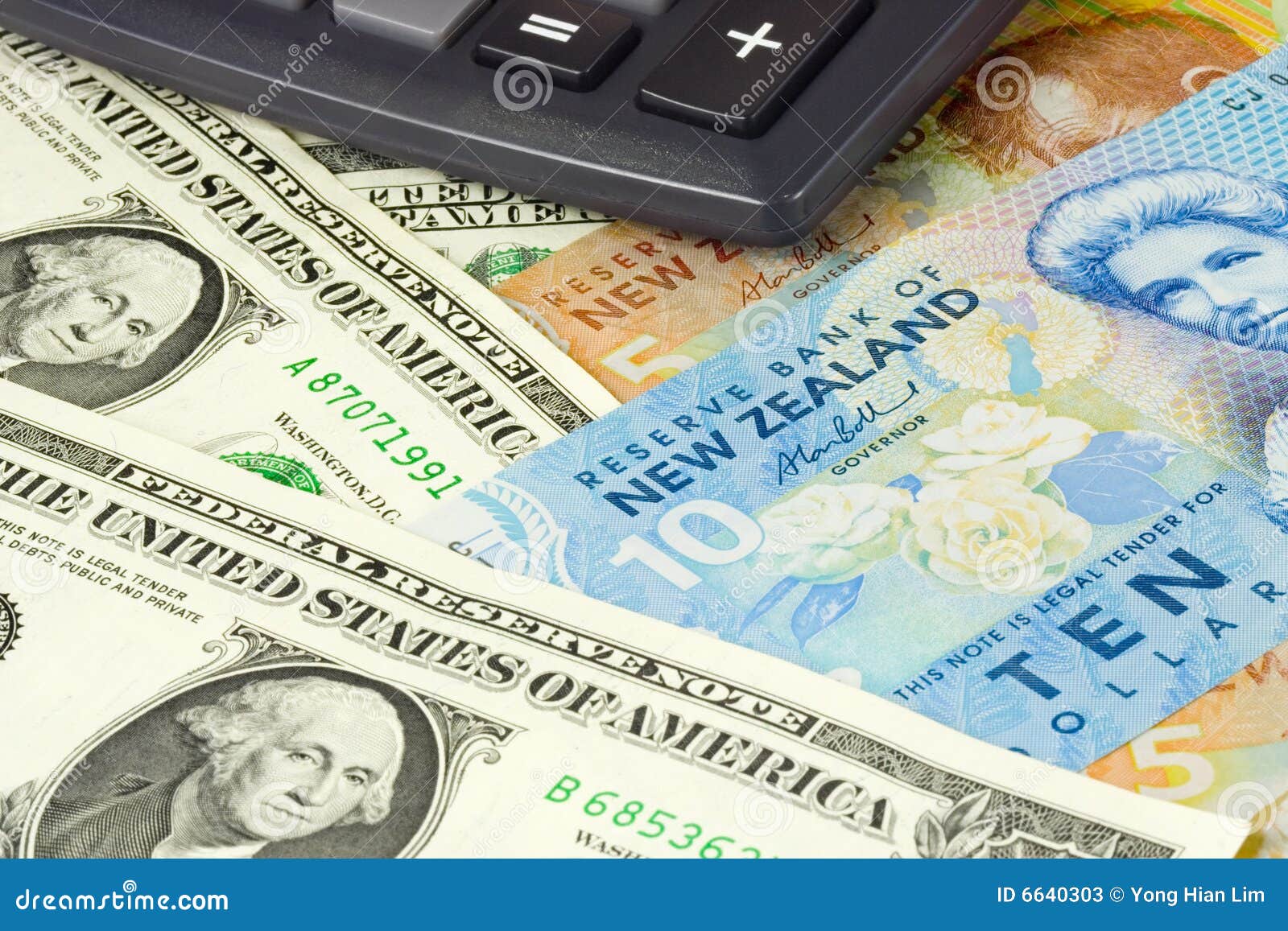 Ruidoso Corteza Dinkarville US and New Zealand Currency Pair Stock Image - Image of sell, wealth:  6640303
