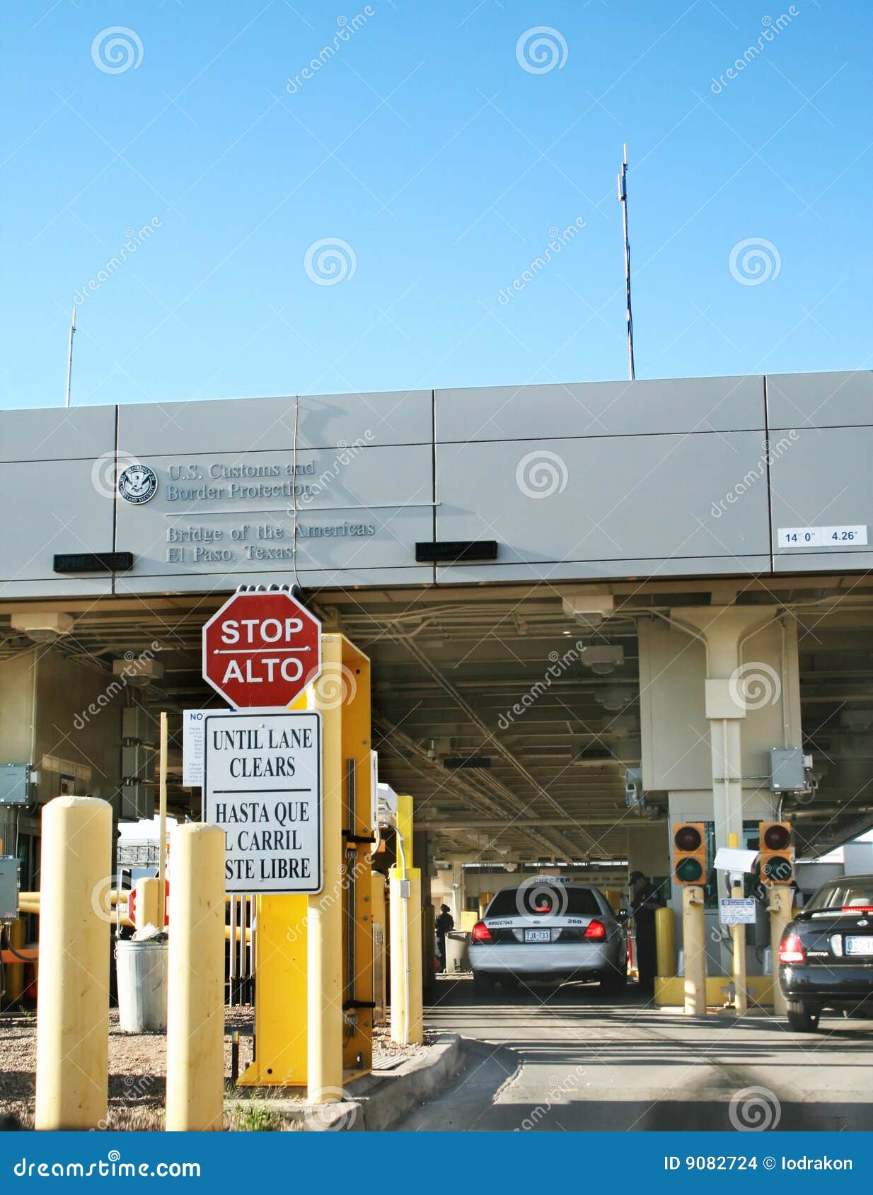 USA Border Inspection  Station Editorial Stock Image 