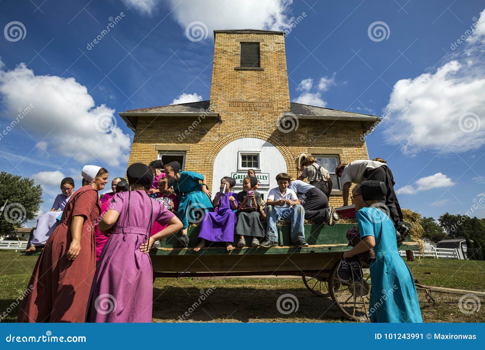 USA - Ohio - Amish editorial photo. Image of woman, ohio - 101243991