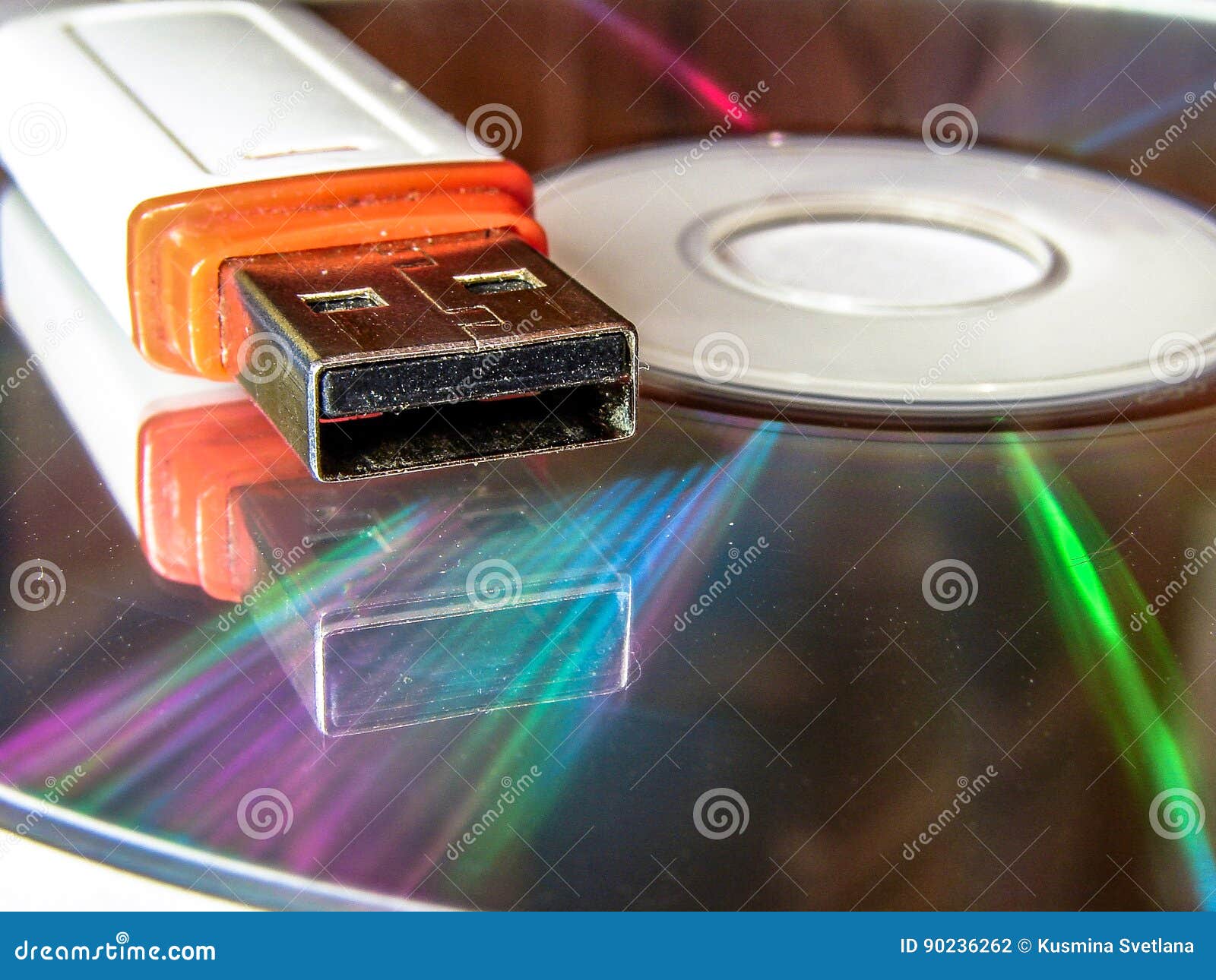 copy music from a cd to a usb flash drive