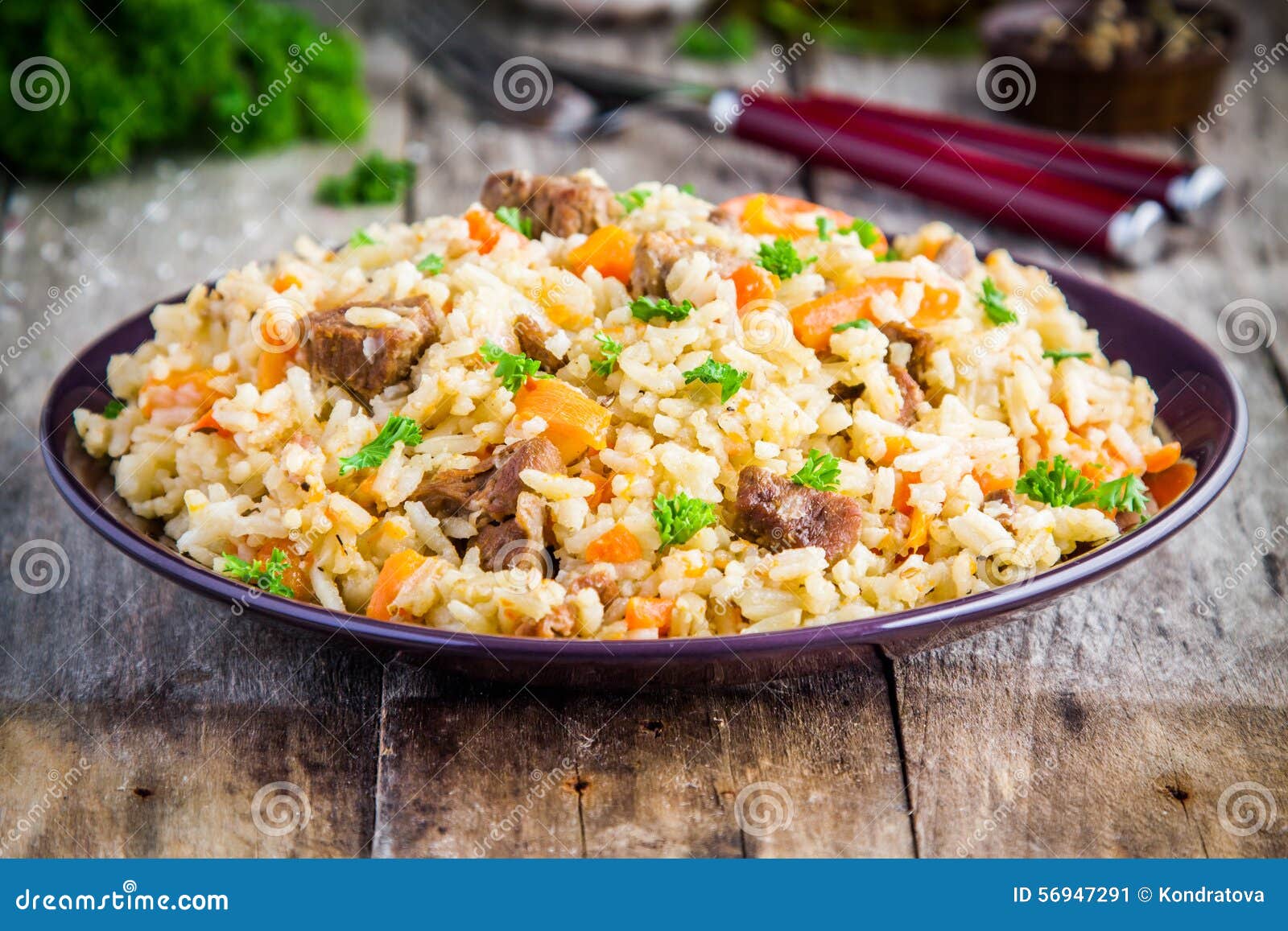 Usbekpilaf Mit Lamm Und Karotten Stockbild - Bild von kulturen, gesund ...