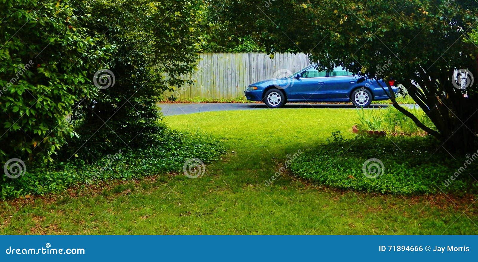 Used Car Parked Yard Stock Photos - Download 91 Royalty Free Photos