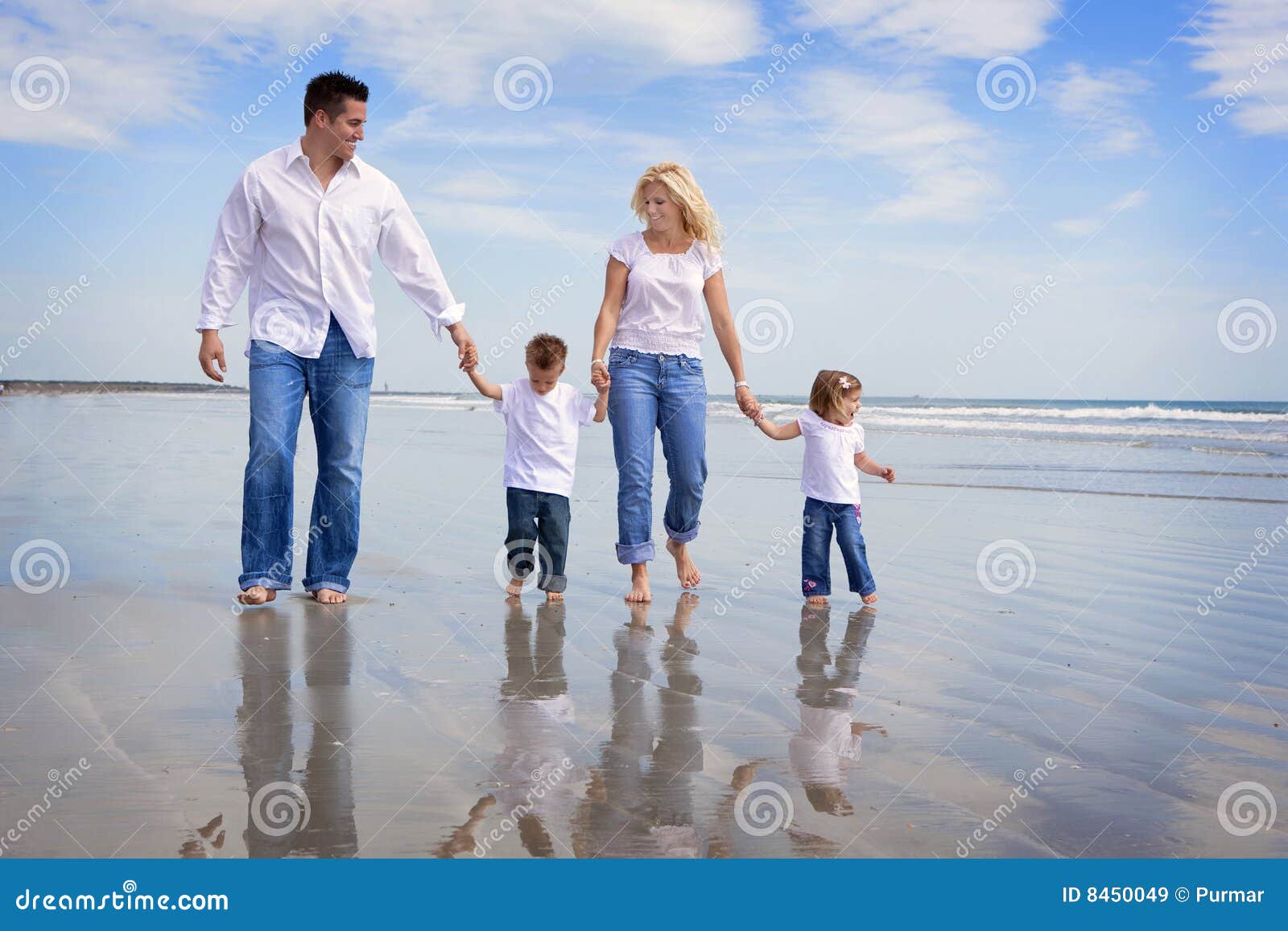 466 Beach Family Jeans White Photos ...