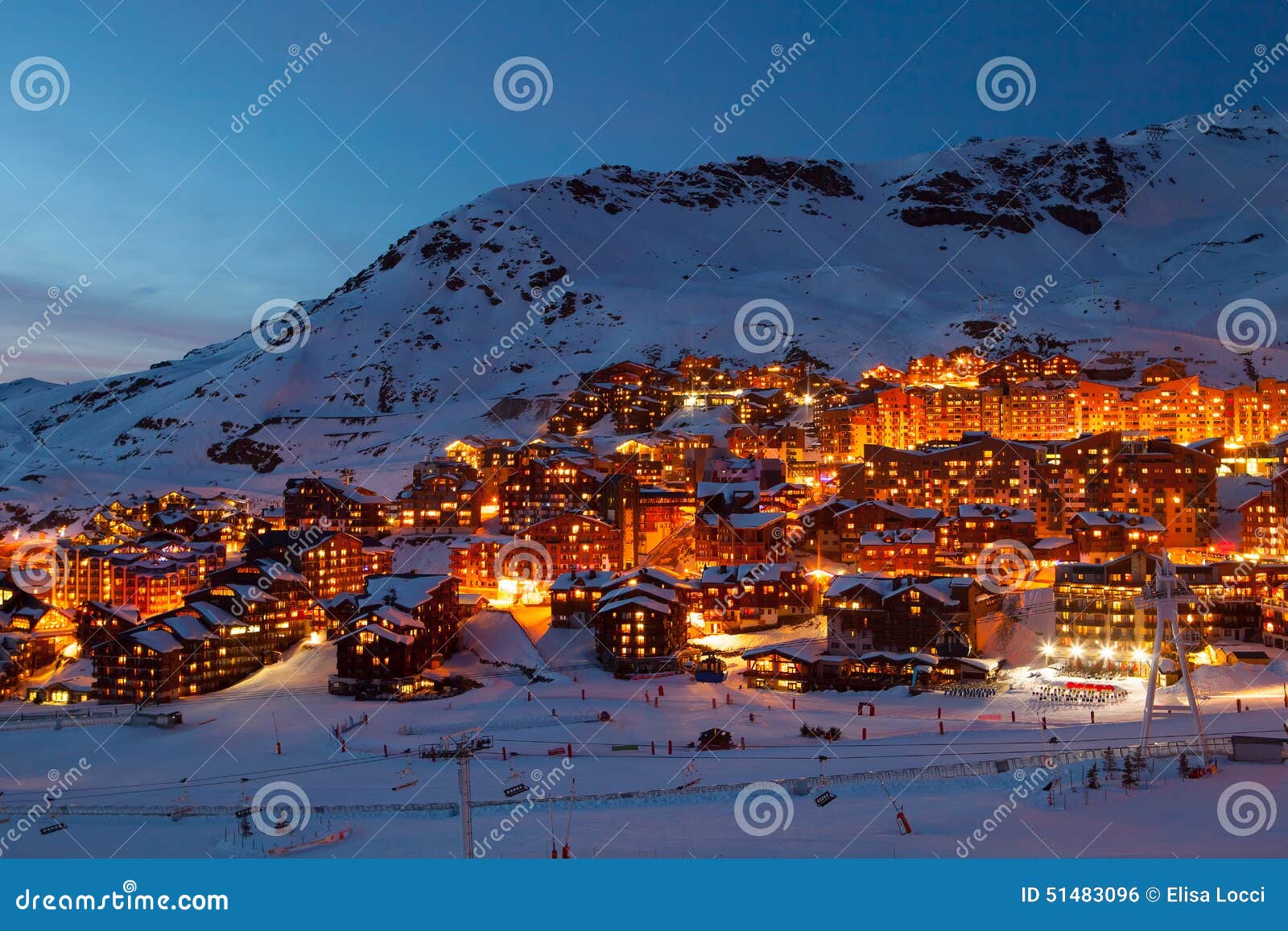val thorens by night