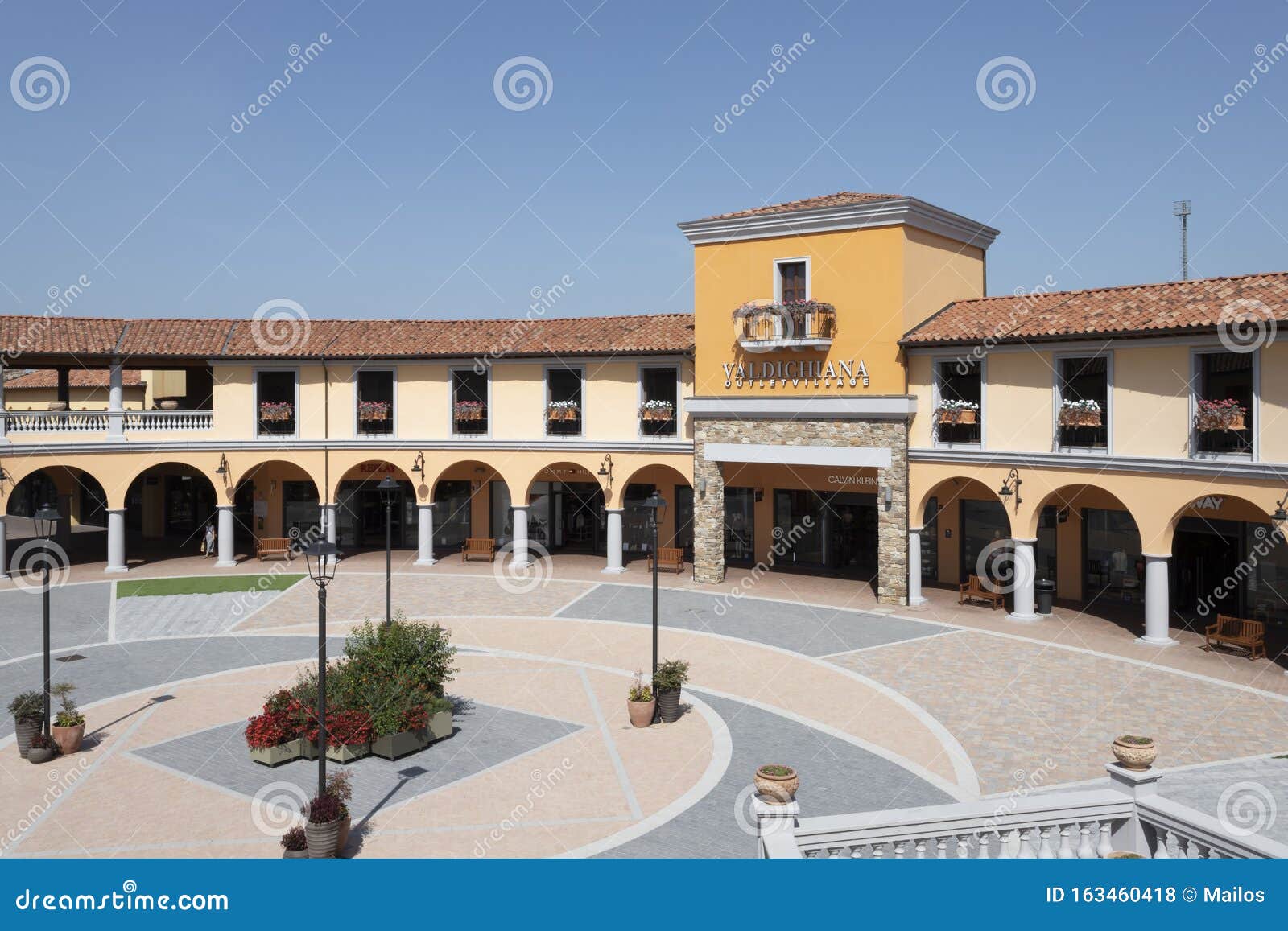 Valdichiana Outlet Village, Italy 09/17/2019: Main Square Of The Shopping Center Editorial Stock ...