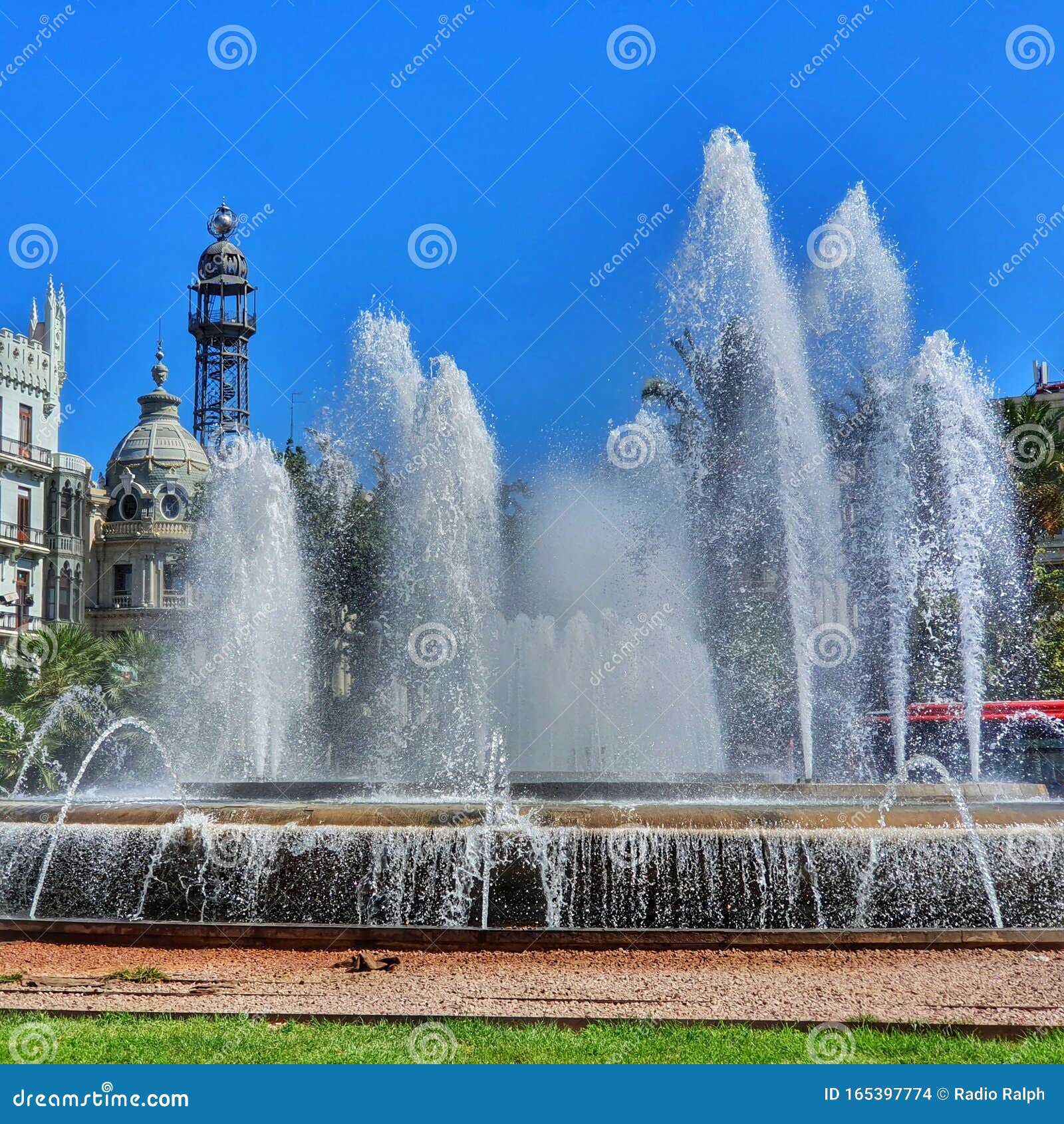 valencia espania spain fountain water blue sky