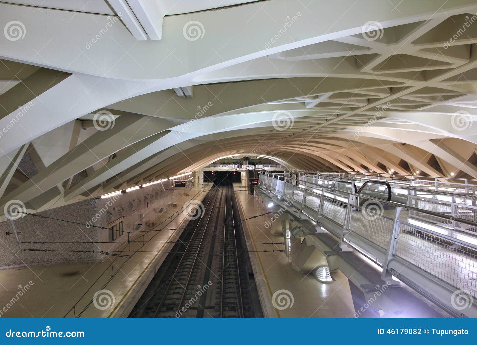 valencia-metro-station-redactionele-fotografie-image-of-spaans-46179082