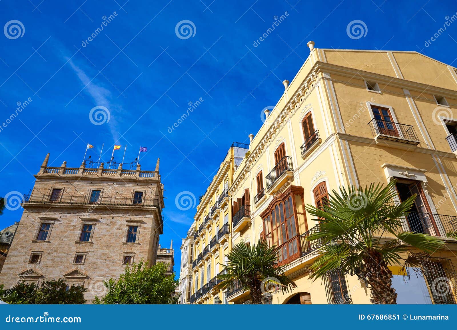 valencia plaza de la virgen square and palau generalitat