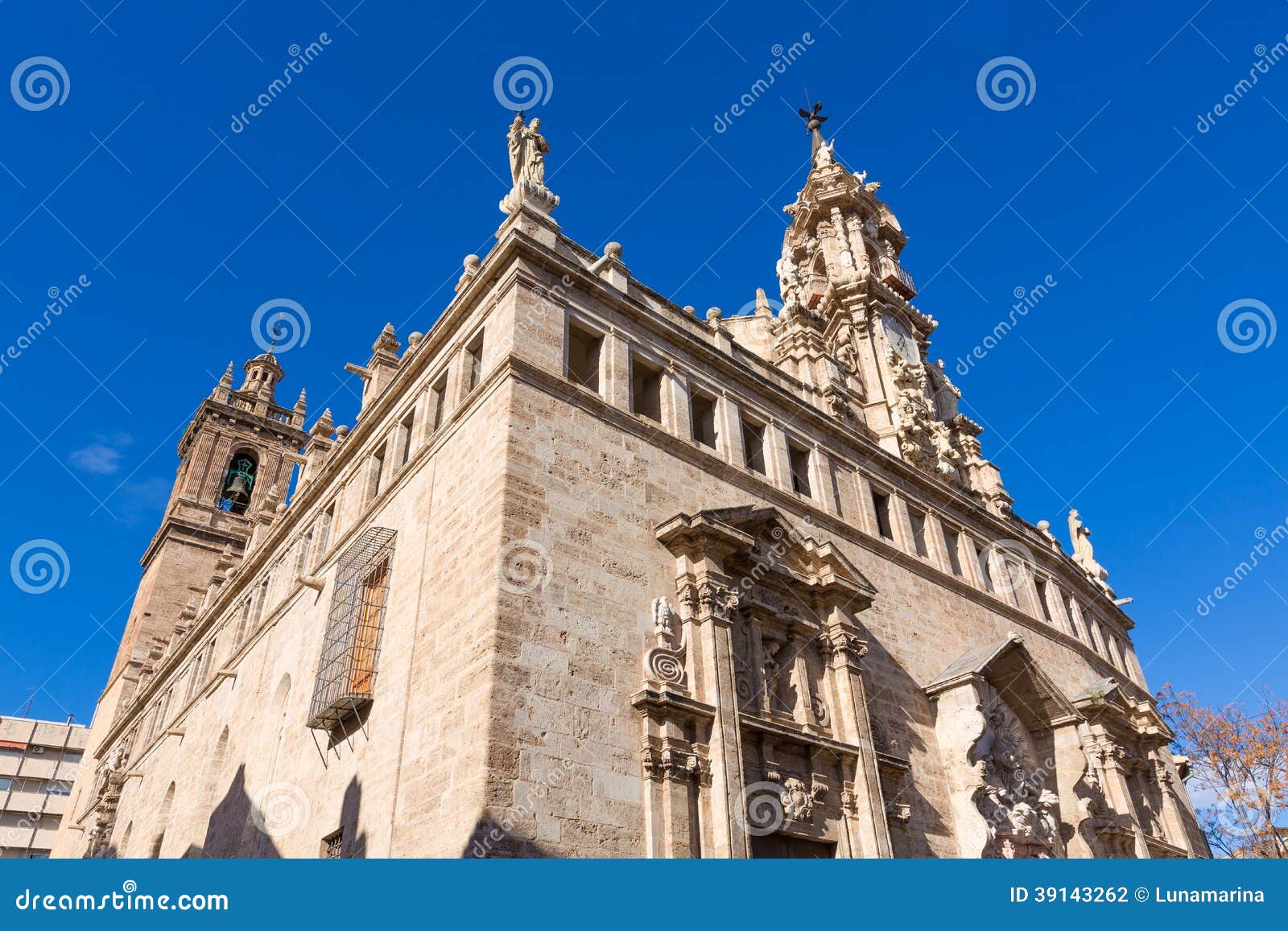 valencia santos juanes church facade spain