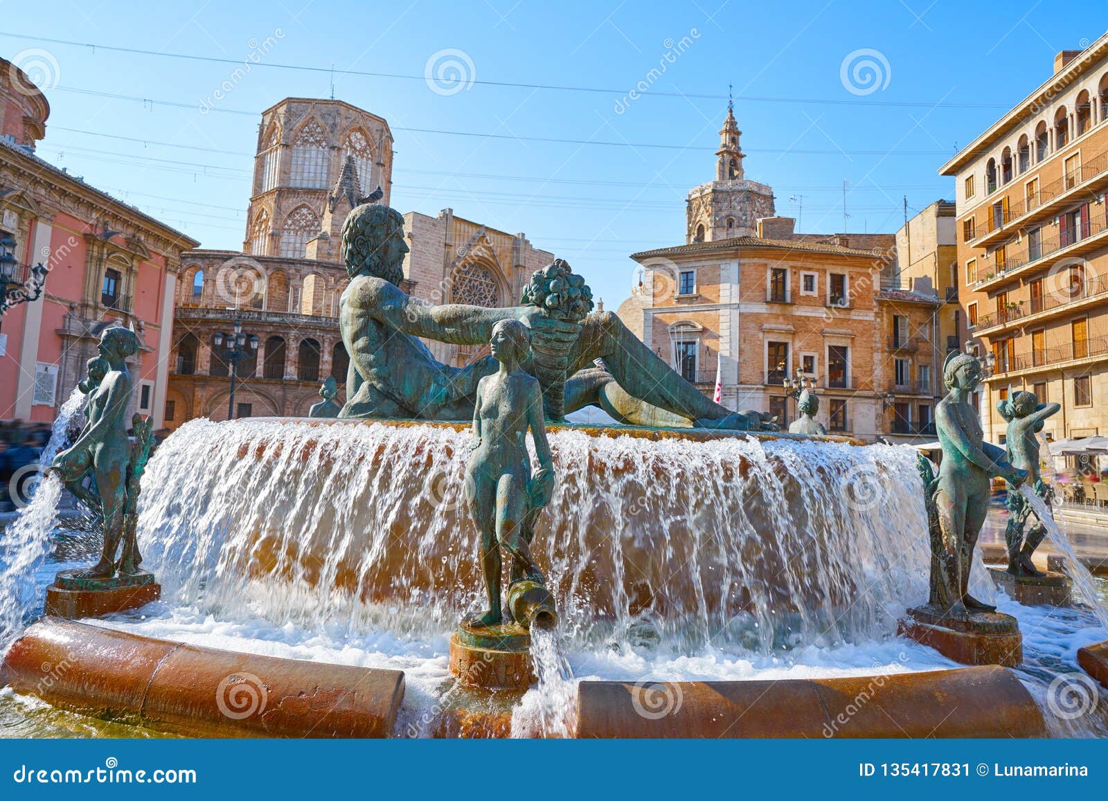 valencia turia fountain plaza de la virgen