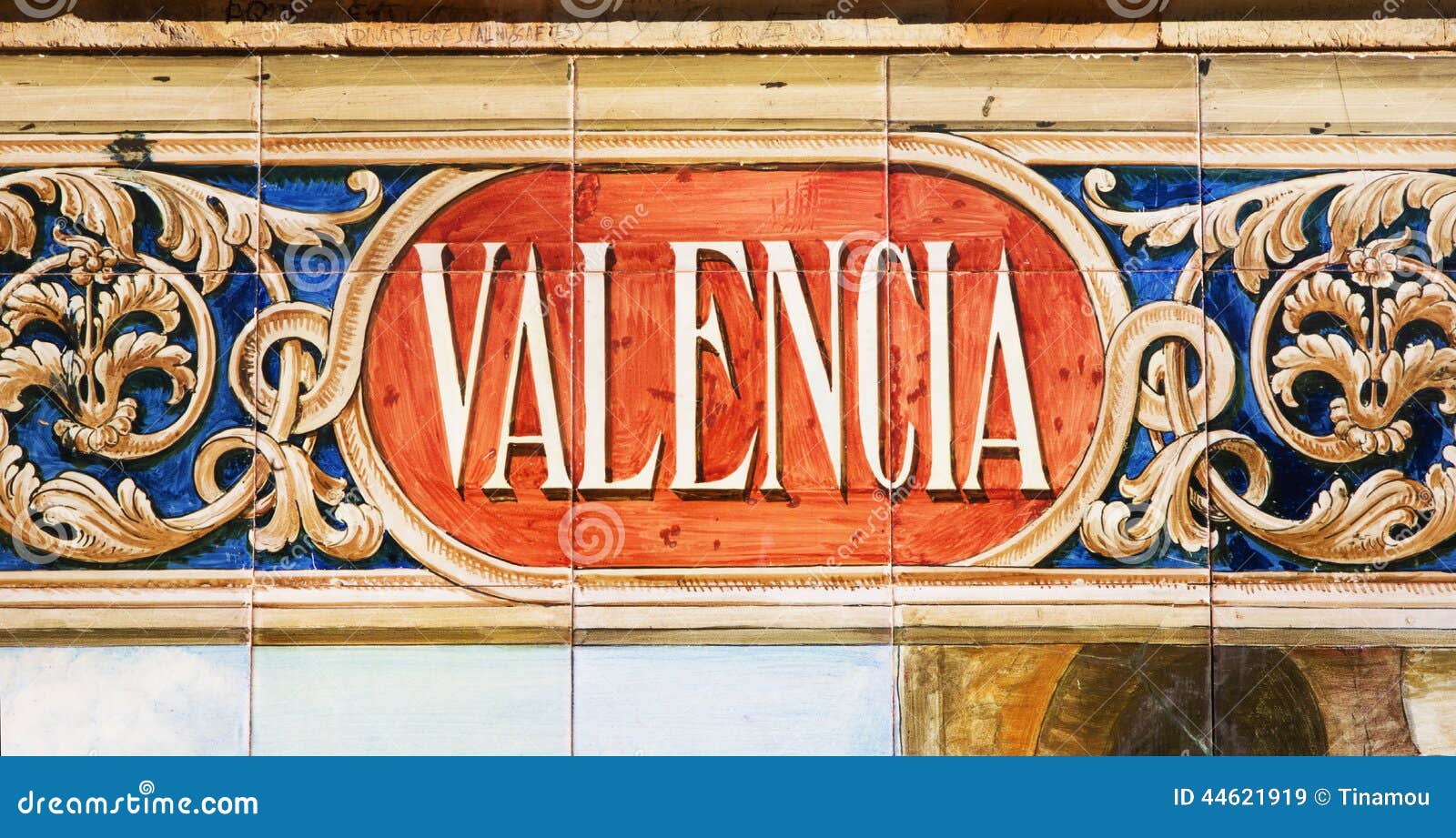 valencia written on azulejos