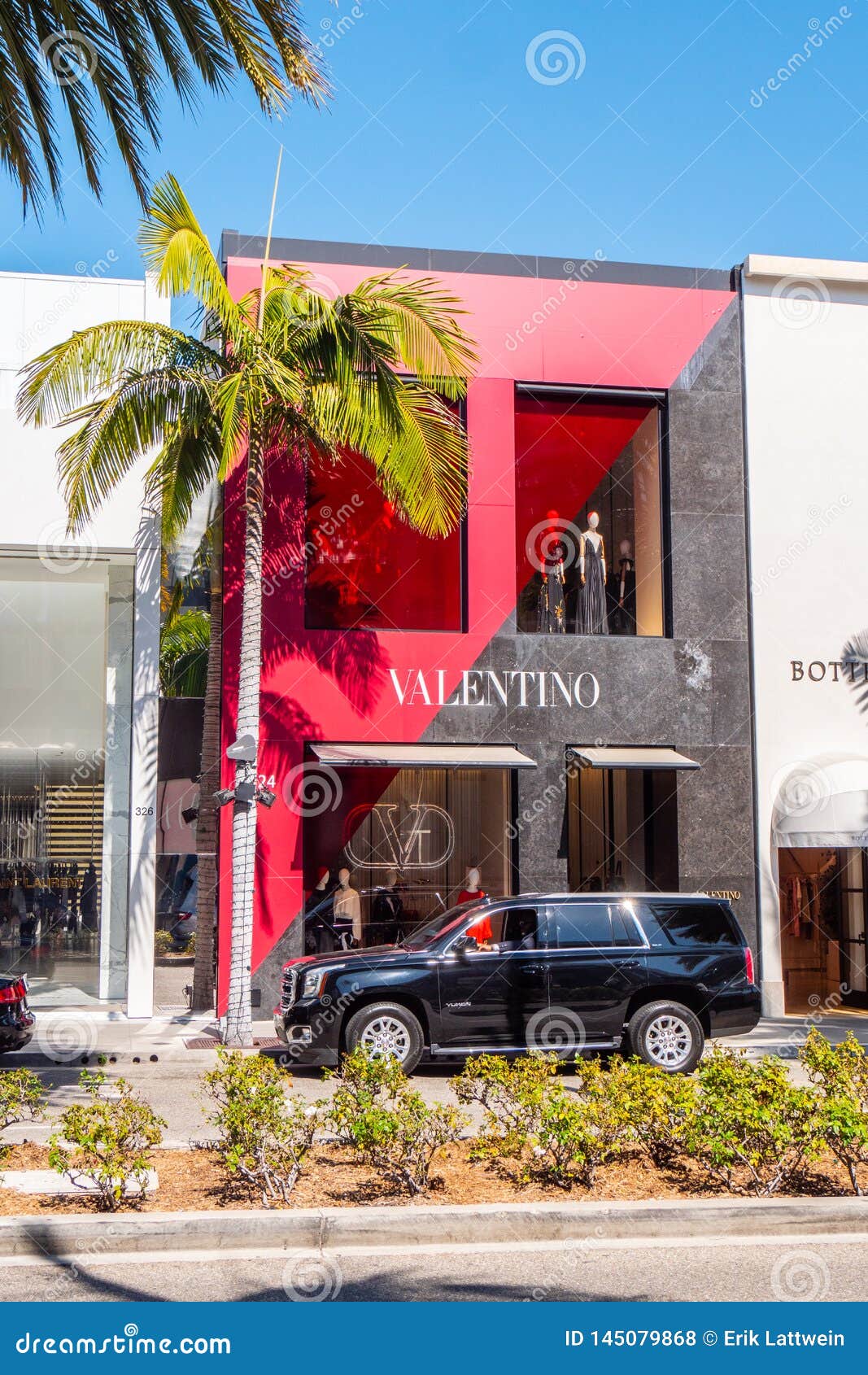 Valentino Store at Rodeo Drive in Beverly Hills - CALIFORNIA, USA - MARCH 18, 2019 Editorial Stock Photo - Image of landmark, 145079868