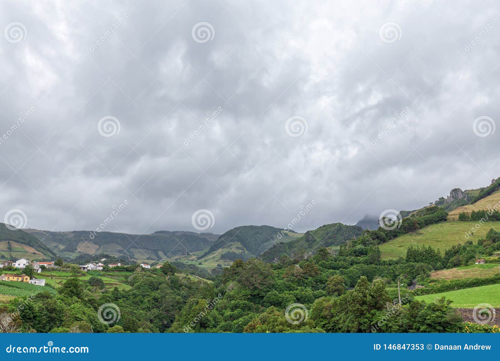 valley and fazenda de santa cruz