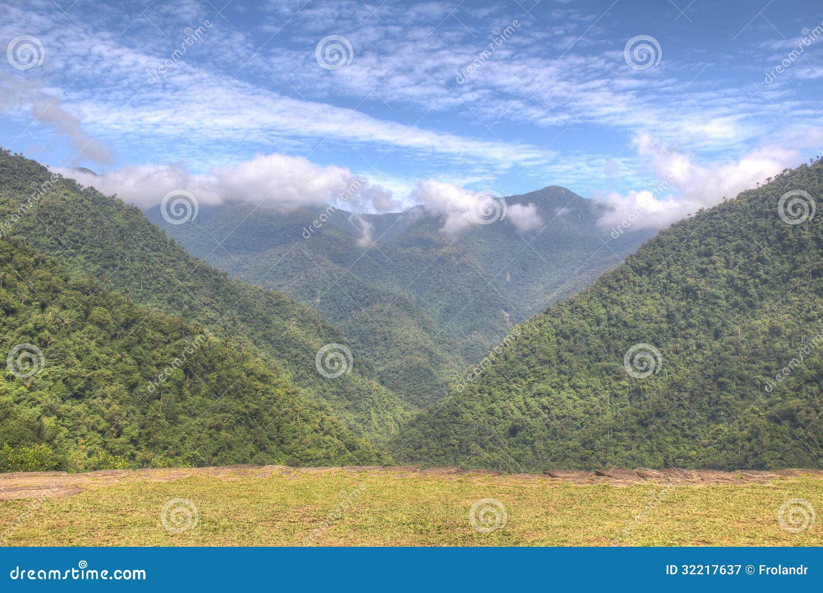 valley in tayrona national park seen from ciudad perdida main te