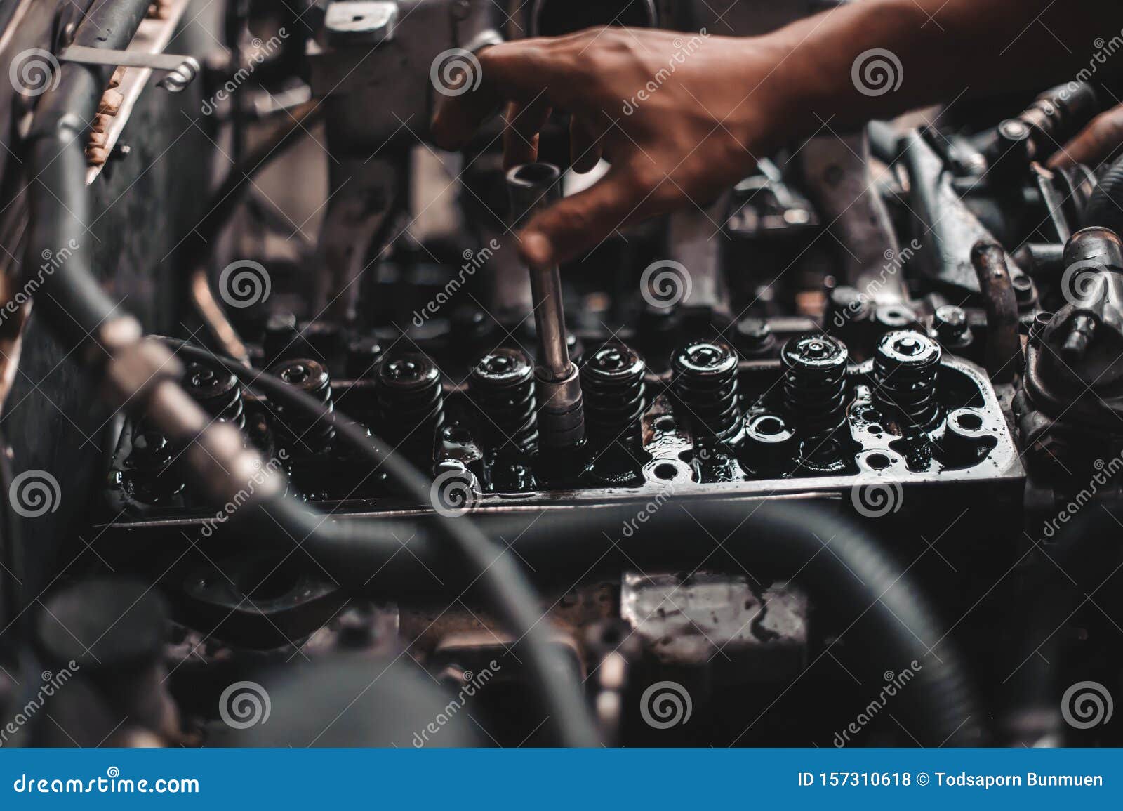 Valve Sistem of a Old Engine the Head of the Block of Cylinders Removed
