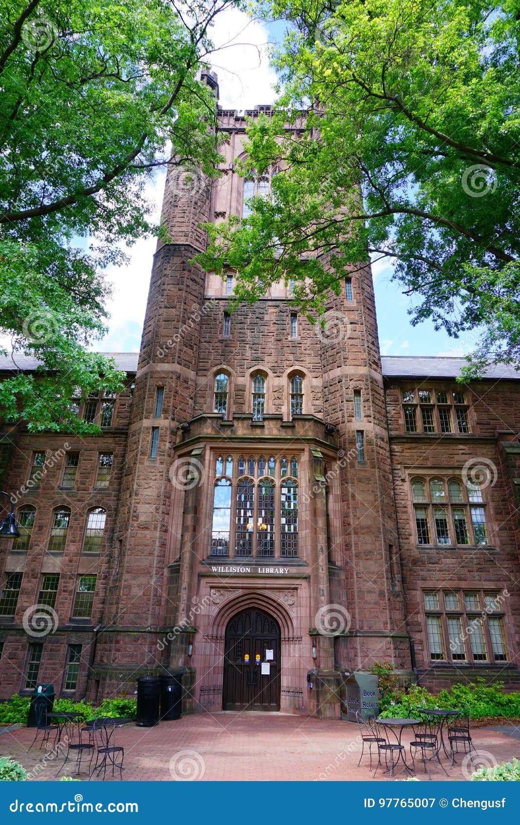 Van De De Universiteitscampus Van MT Holyoke Het Hoofdgebouw Stock