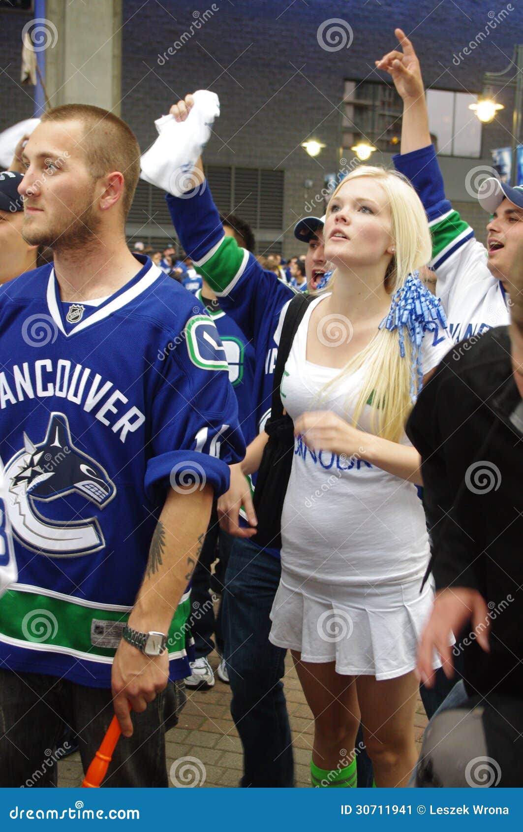 4,572 Canucks Fans Stock Photos, High-Res Pictures, and Images