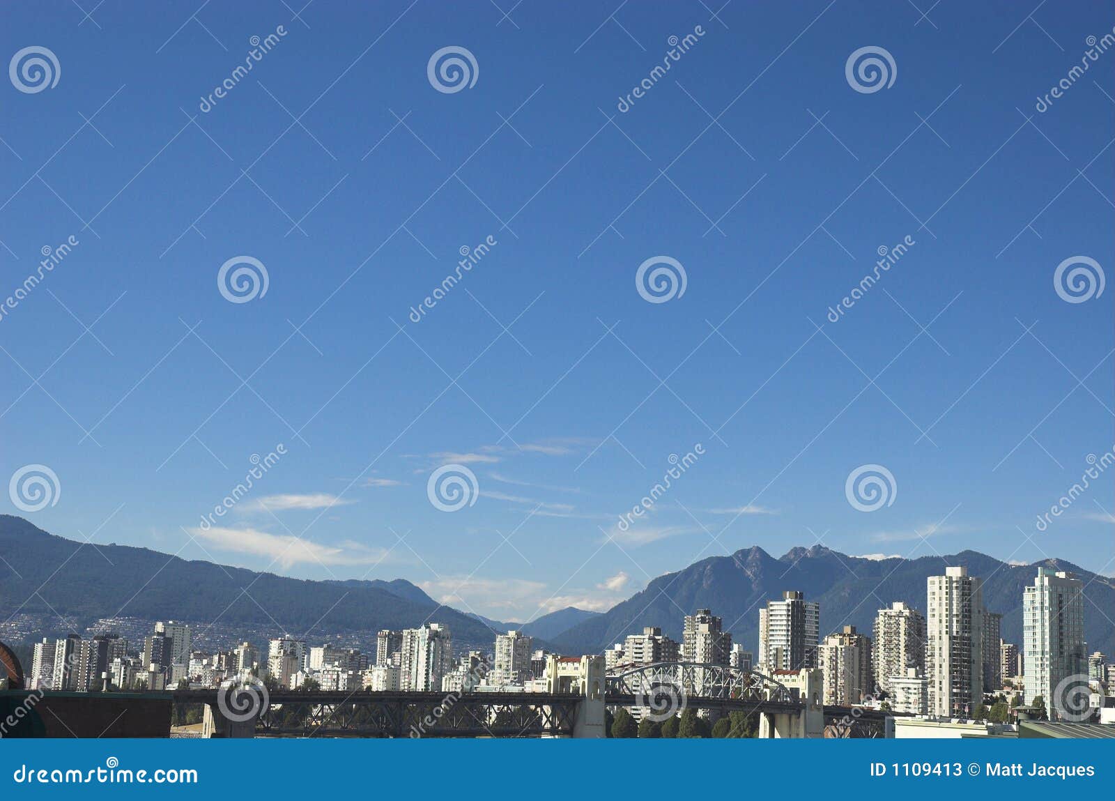 vancouver skyline with rocky mountains