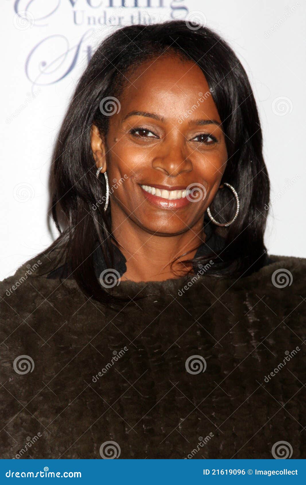 Vanessa Bell Calloway – @blackkudos on Tumblr, image size:1067x1690