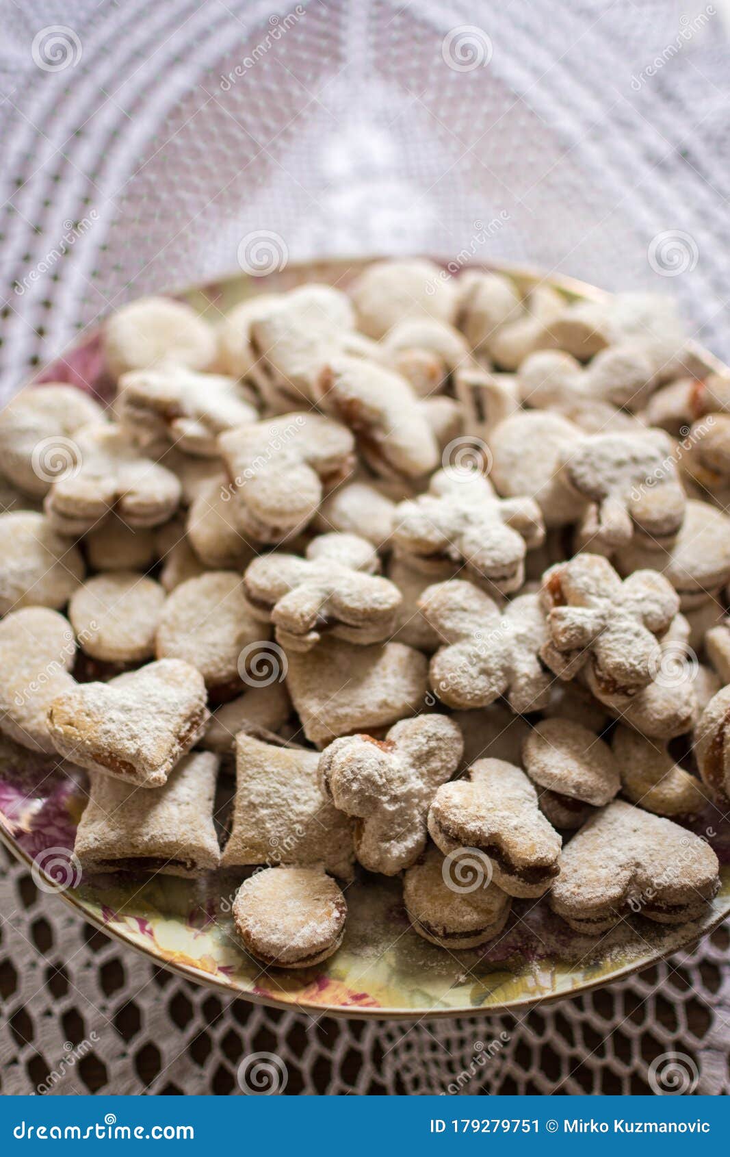 vanilice, bite-sized serbian small vanilla cookies