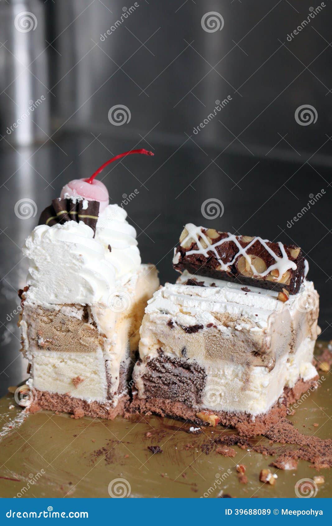 Vanilla and Chocolate Ice Cream Cake. Stock Image Image of cream