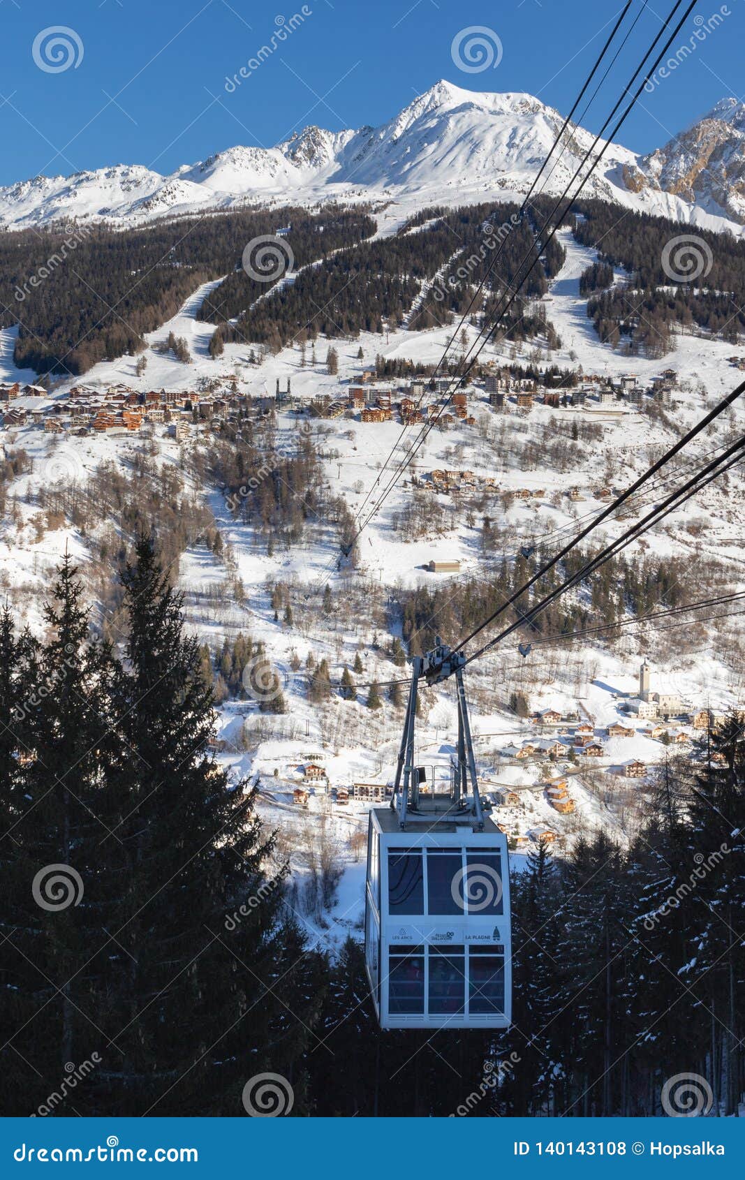 Vanoise Express - Double Decker Cable Car in La Plagne/ Montchavin Station  Editorial Stock Photo - Image of construction, mountains: 140143108