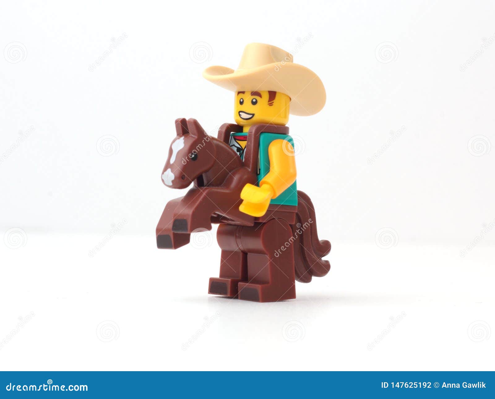 Vaquero LEGO fotografía editorial. Imagen de blanco - 147625192