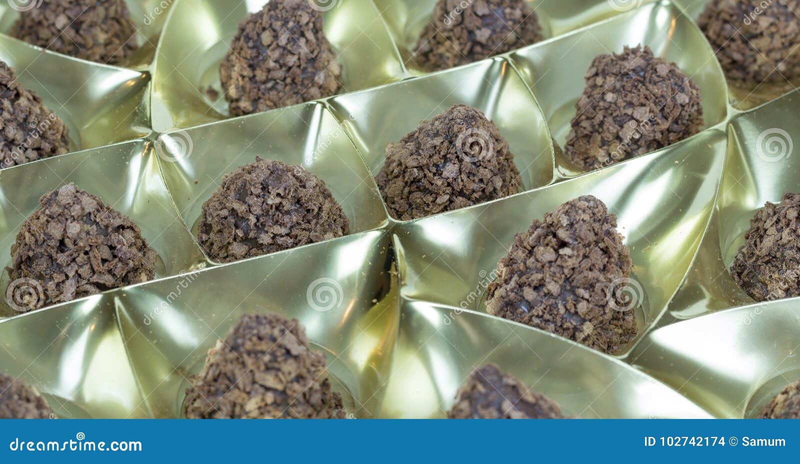 Variedad De Chocolates En Caja Foto de archivo Imagen de chocolate