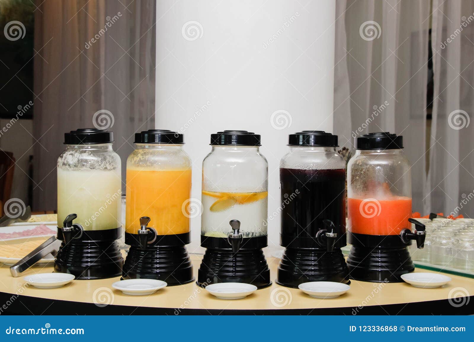 https://thumbs.dreamstime.com/z/various-juices-jar-flavors-pineapple-orange-lemon-grape-papaya-various-juices-jar-123336868.jpg