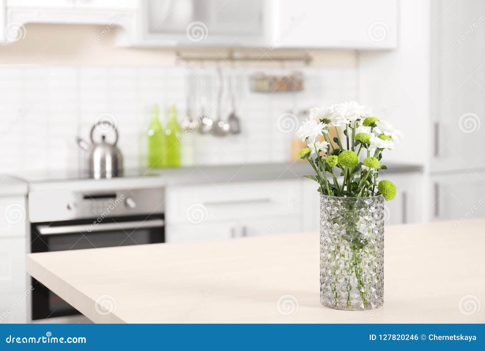 kitchen table vase