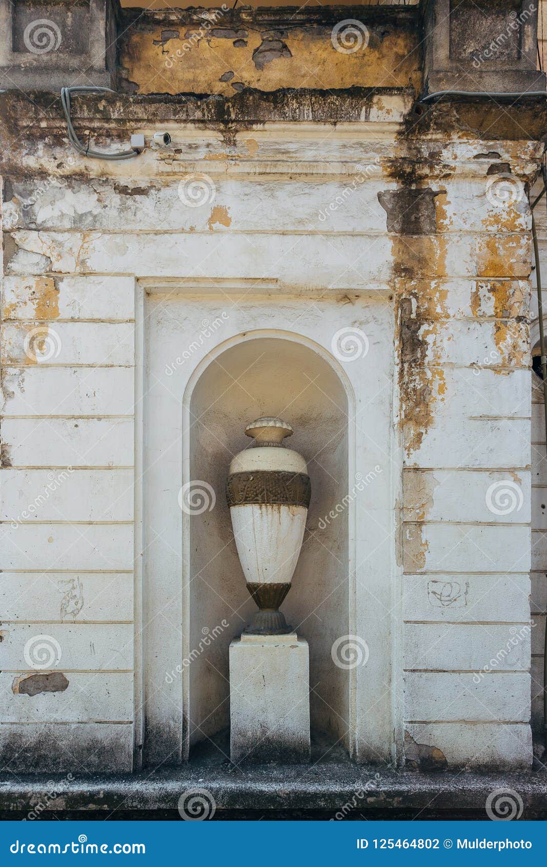 Vase in Niche of Wall of Old Mansion Stock Photo Image of building
