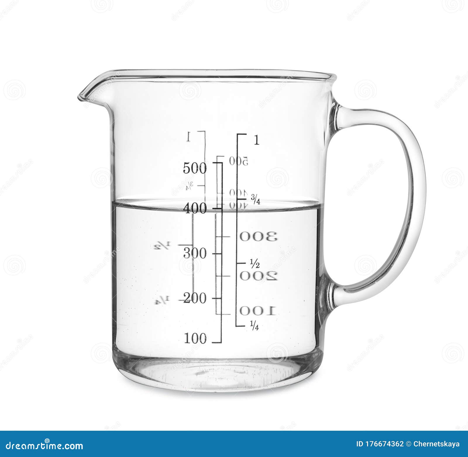 Votación válvula Contar Vaso Medidor Con Agua Transparente Aislada Foto de archivo - Imagen de  escala, casa: 176674362