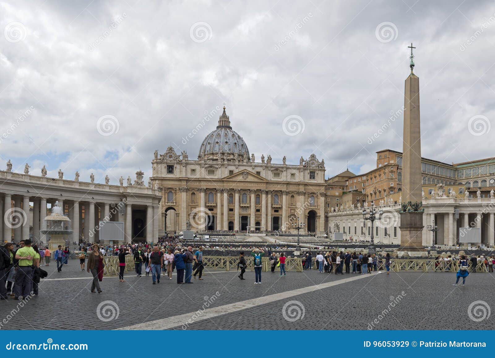 Vatican City, Pilgrimage in the Rain. Editorial Stock Image Image of screen, church 96053929