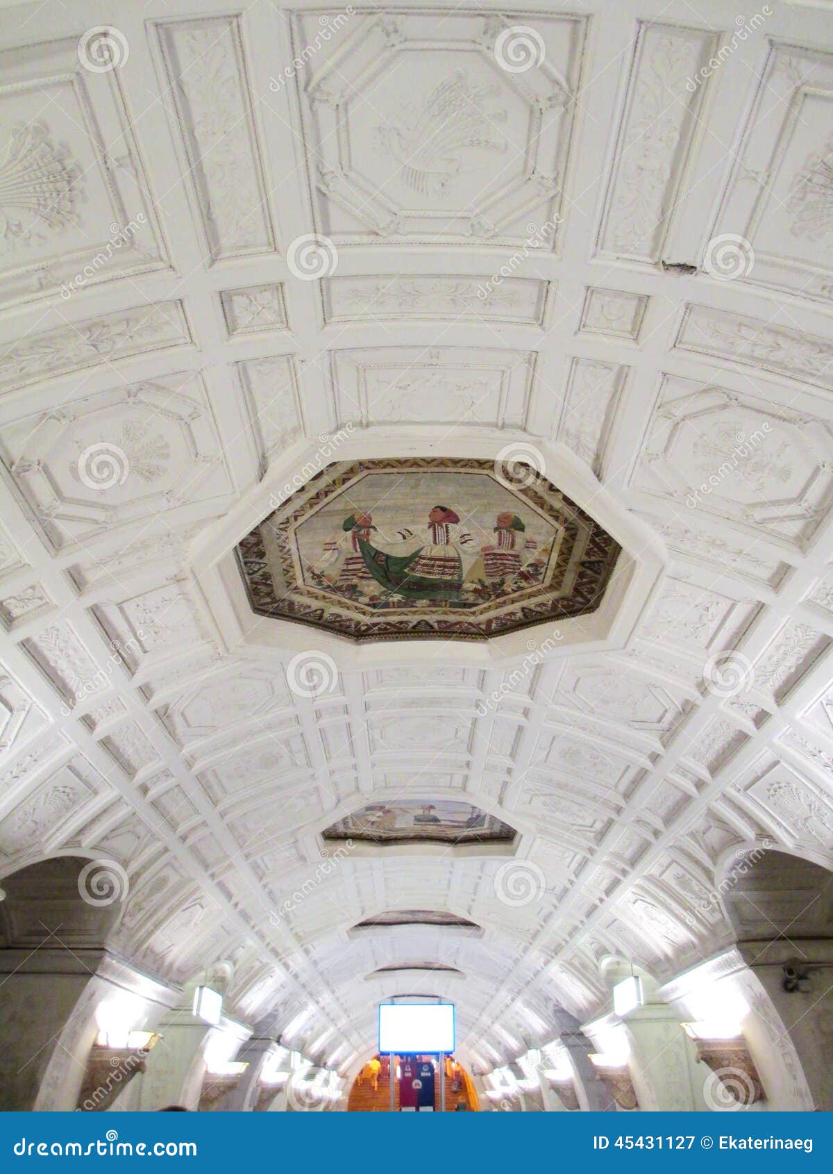 Vaulted Coffered Ceiling In The Moscow Metro Stock Image Image