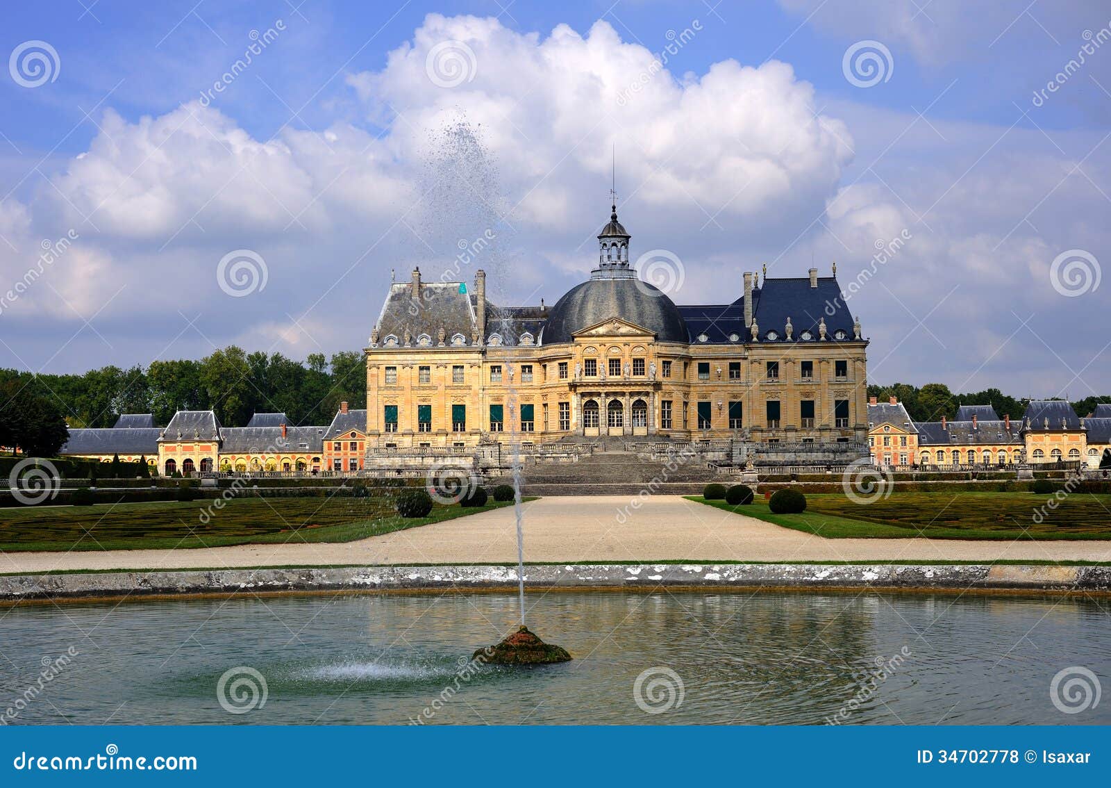 Chateau De Vaux Le Vicomte Ans Its Garden Editorial Photo ...